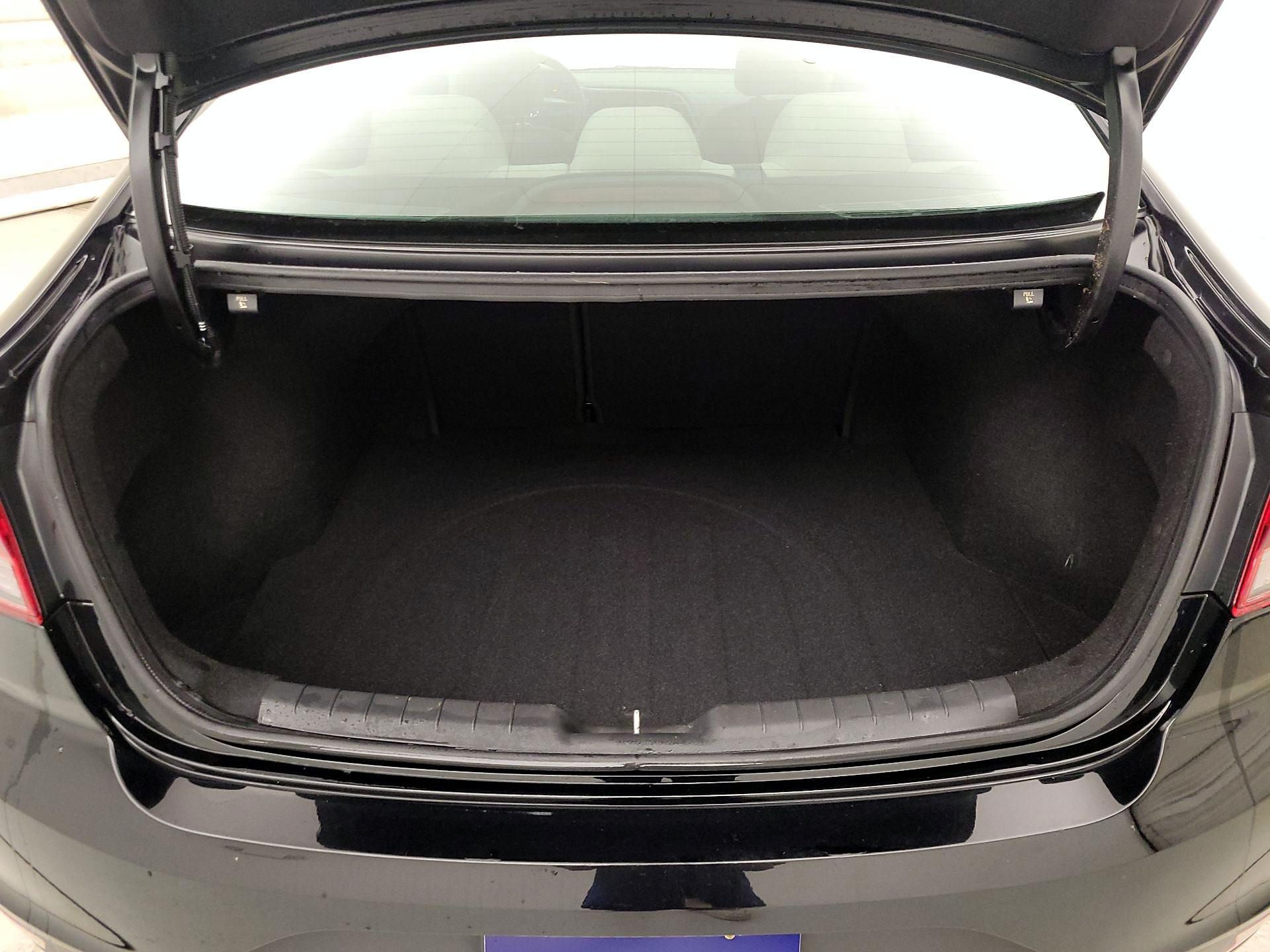 Thumbnail: 2019 Hyundai Elantra - 20