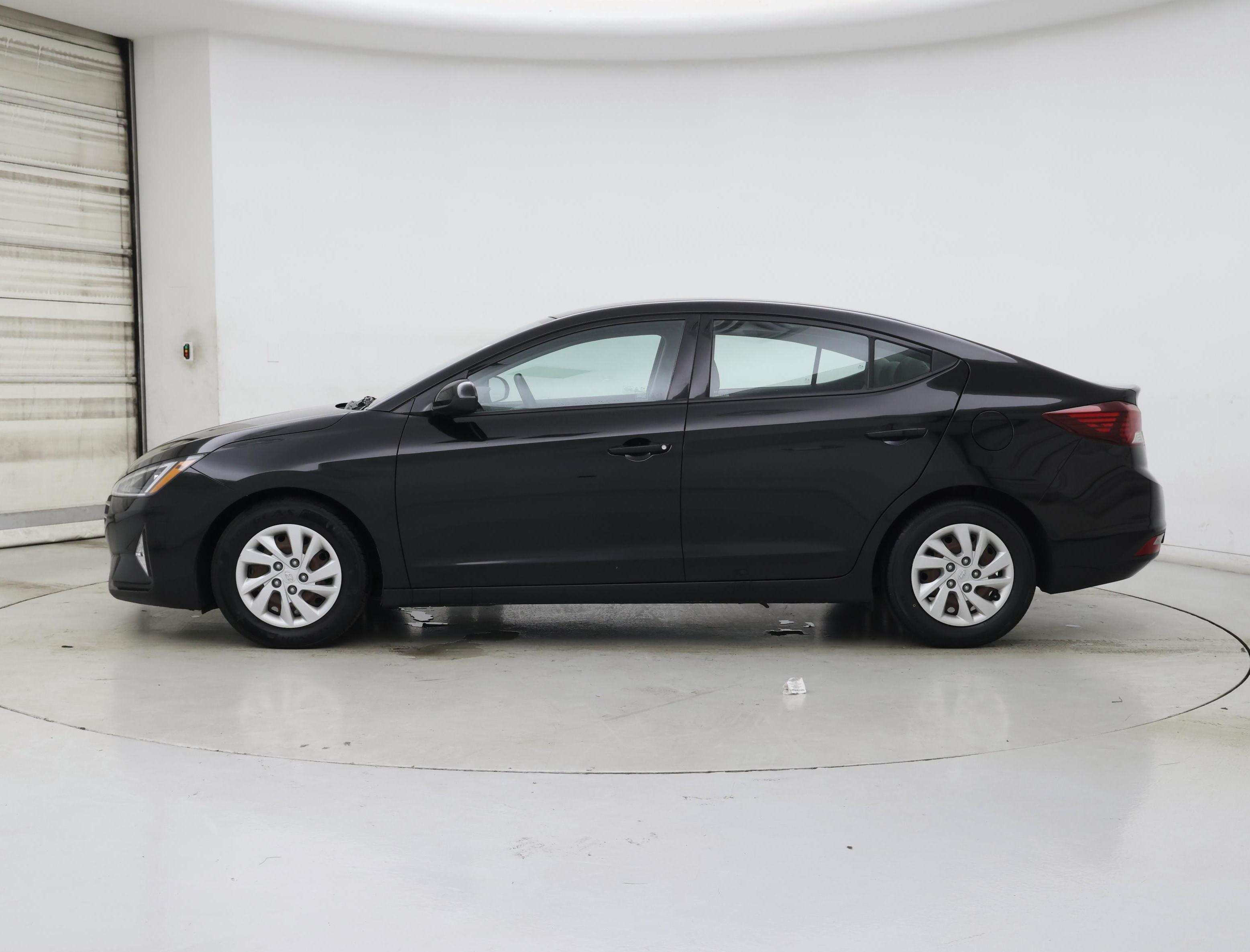 Thumbnail: 2019 Hyundai Elantra - 3
