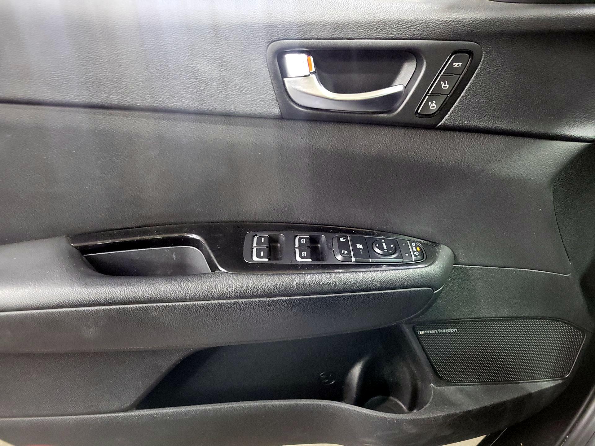 Thumbnail: 2017 Kia Optima - 12