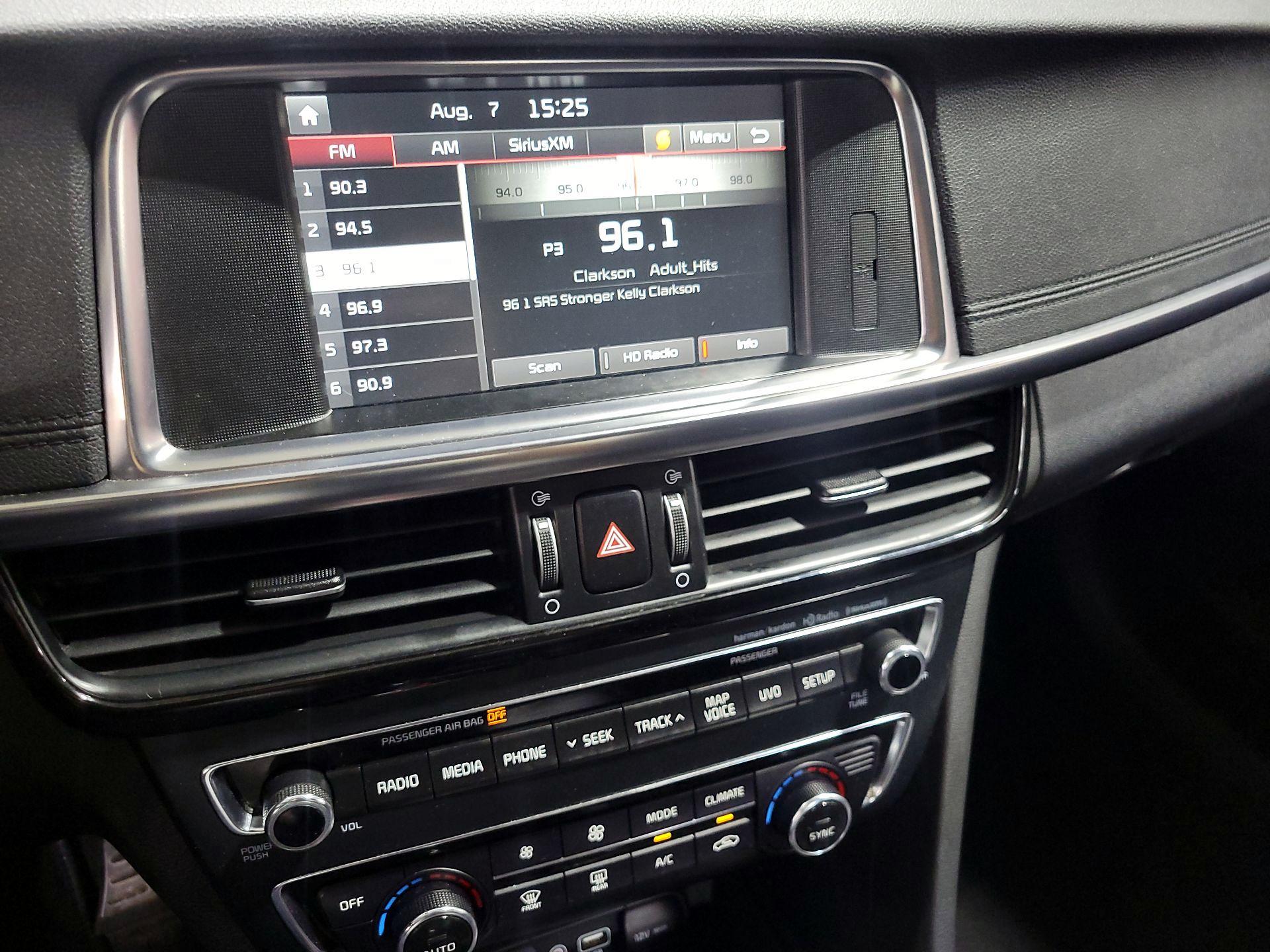 Thumbnail: 2017 Kia Optima - 15