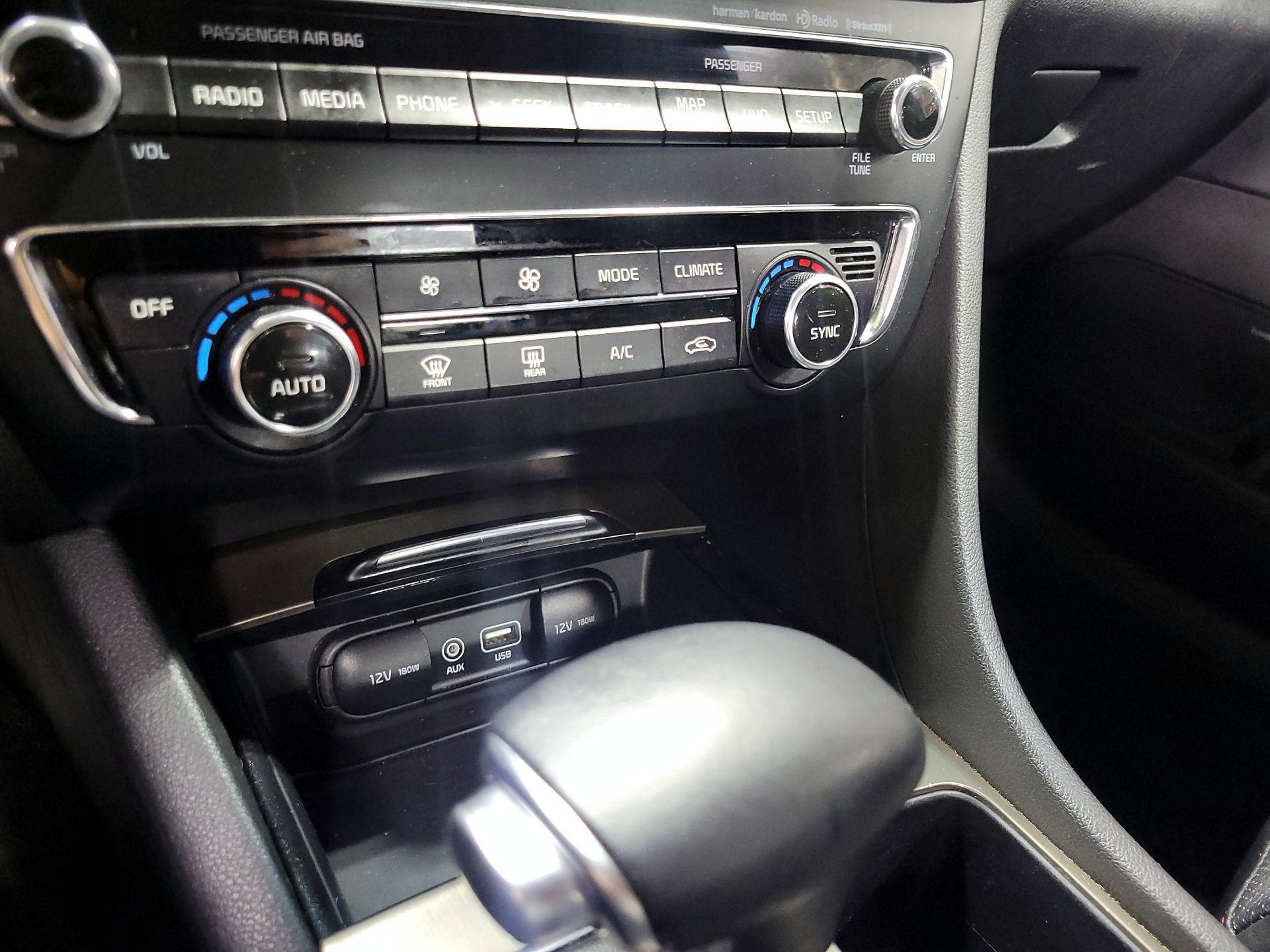 Thumbnail: 2017 Kia Optima - 16