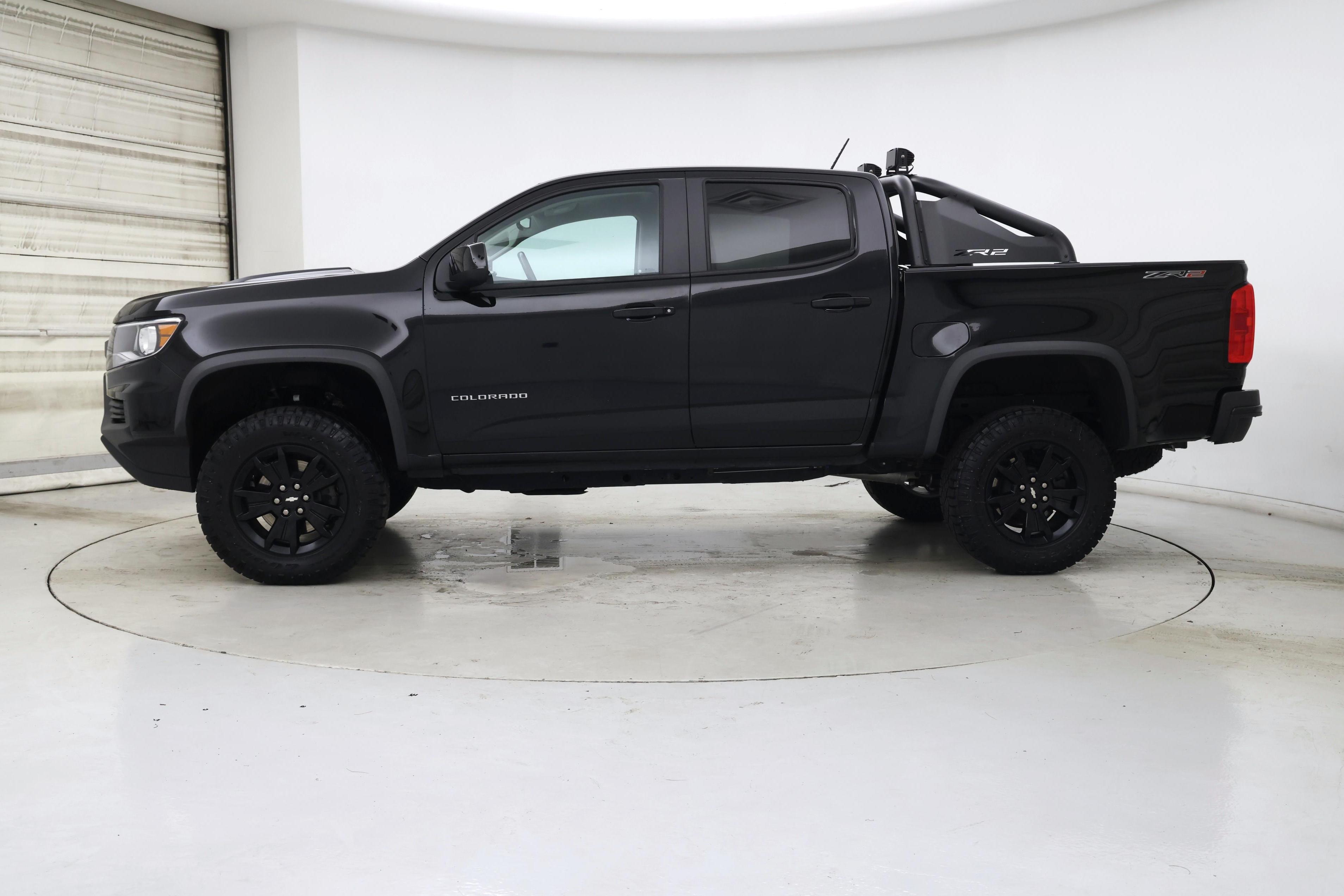 Thumbnail: 2022 Chevrolet Colorado - 3