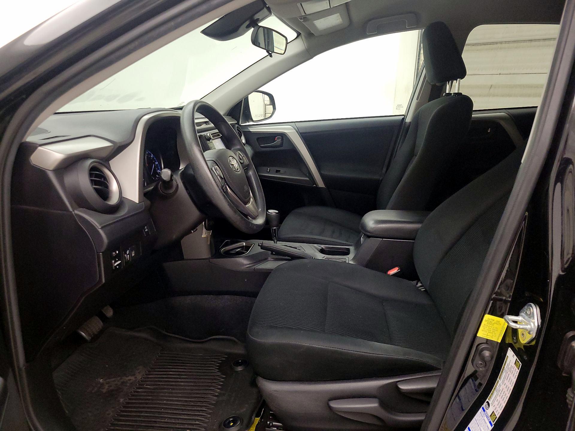 Thumbnail: 2018 Toyota RAV4 - 11