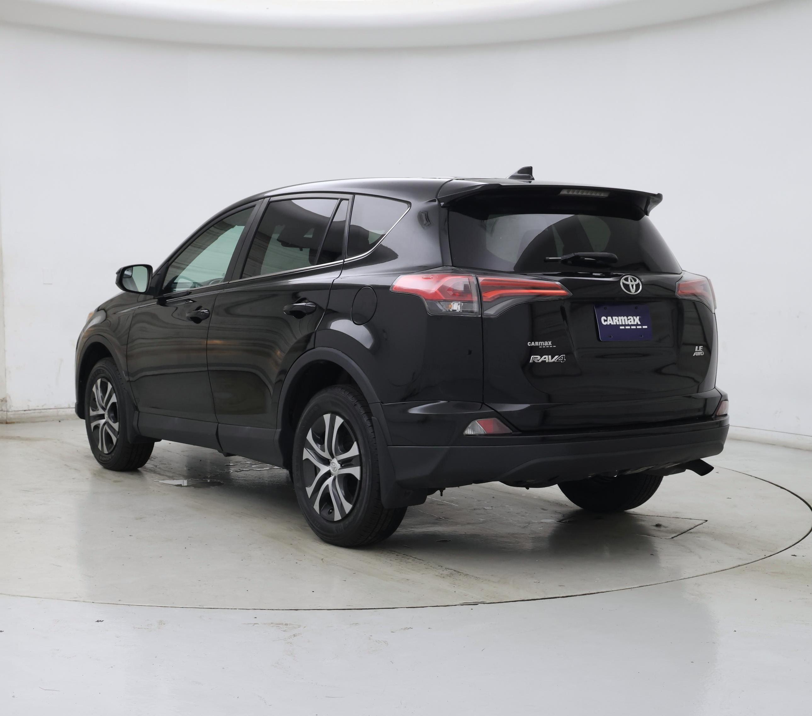 Thumbnail: 2018 Toyota RAV4 - 2