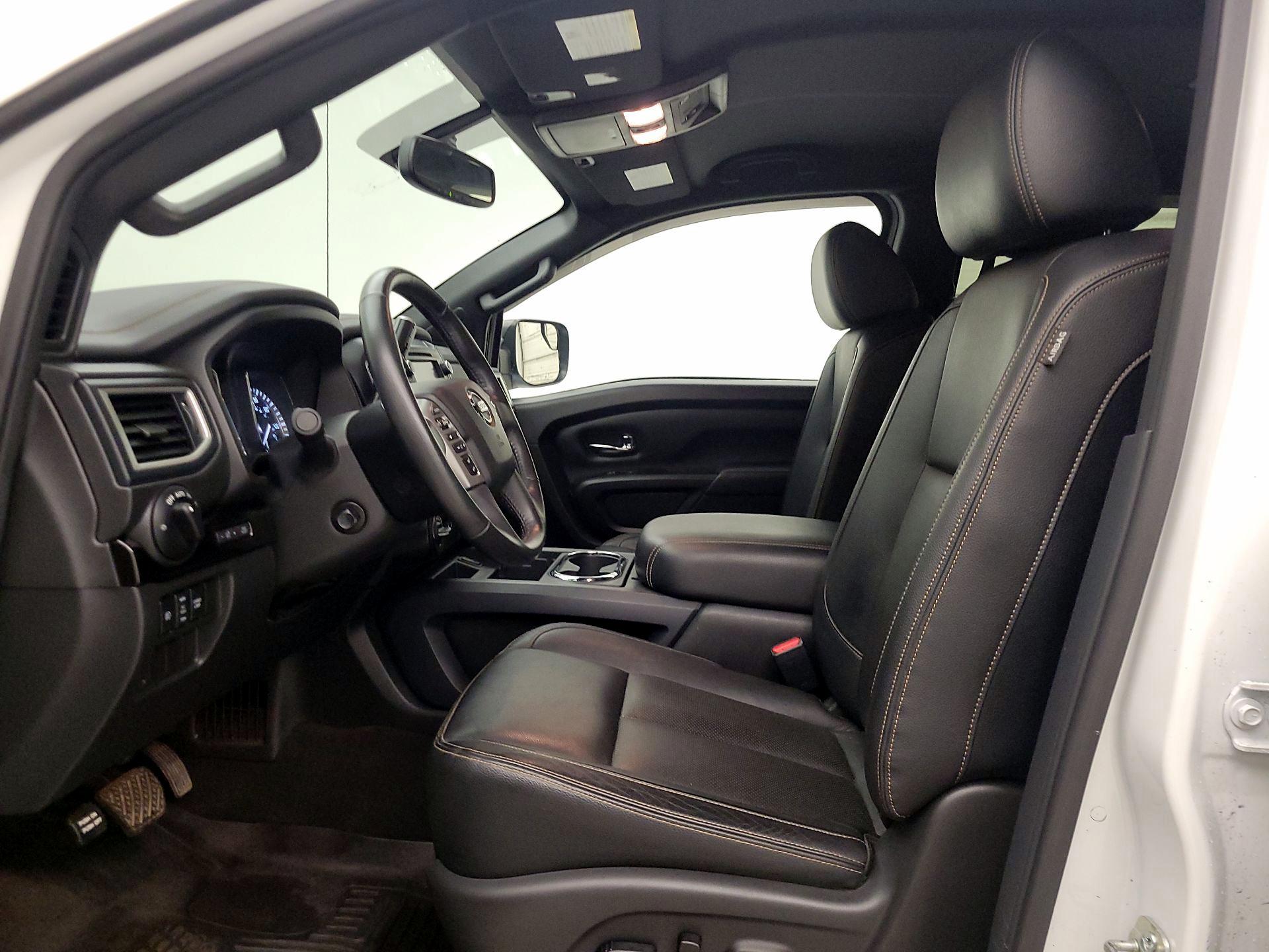 Thumbnail: 2019 Nissan Titan - 11