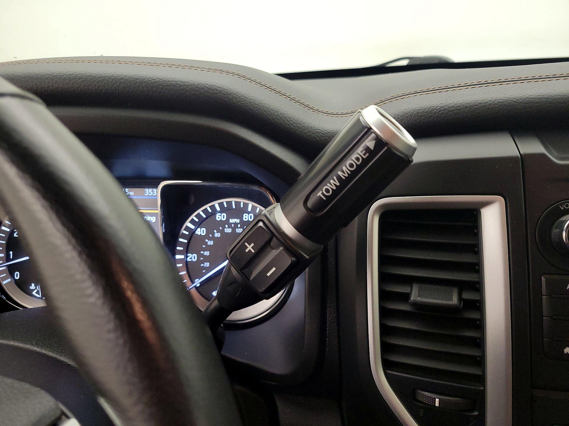 Thumbnail: 2019 Nissan Titan - 17