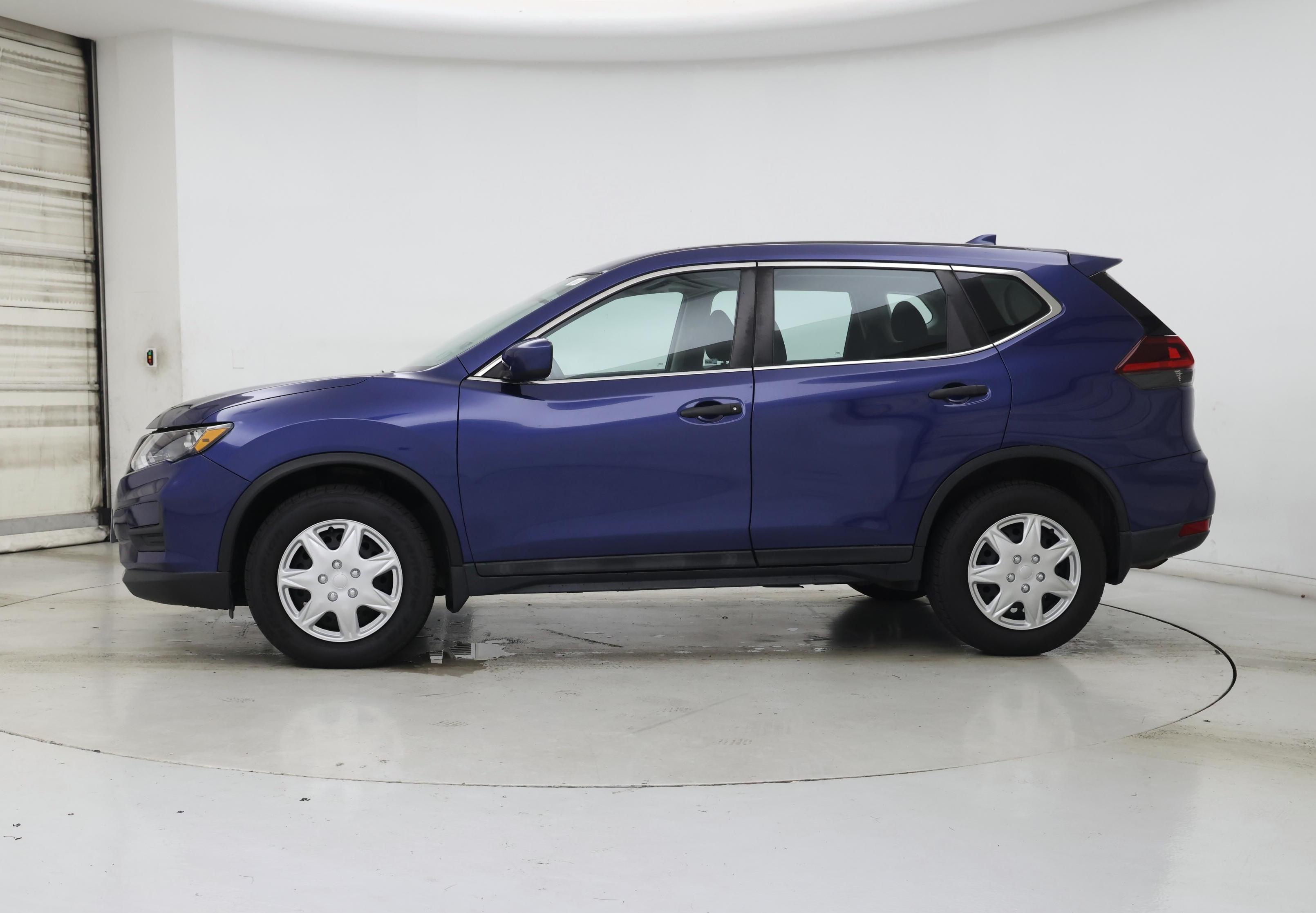 Thumbnail: 2018 Nissan Rogue - 3