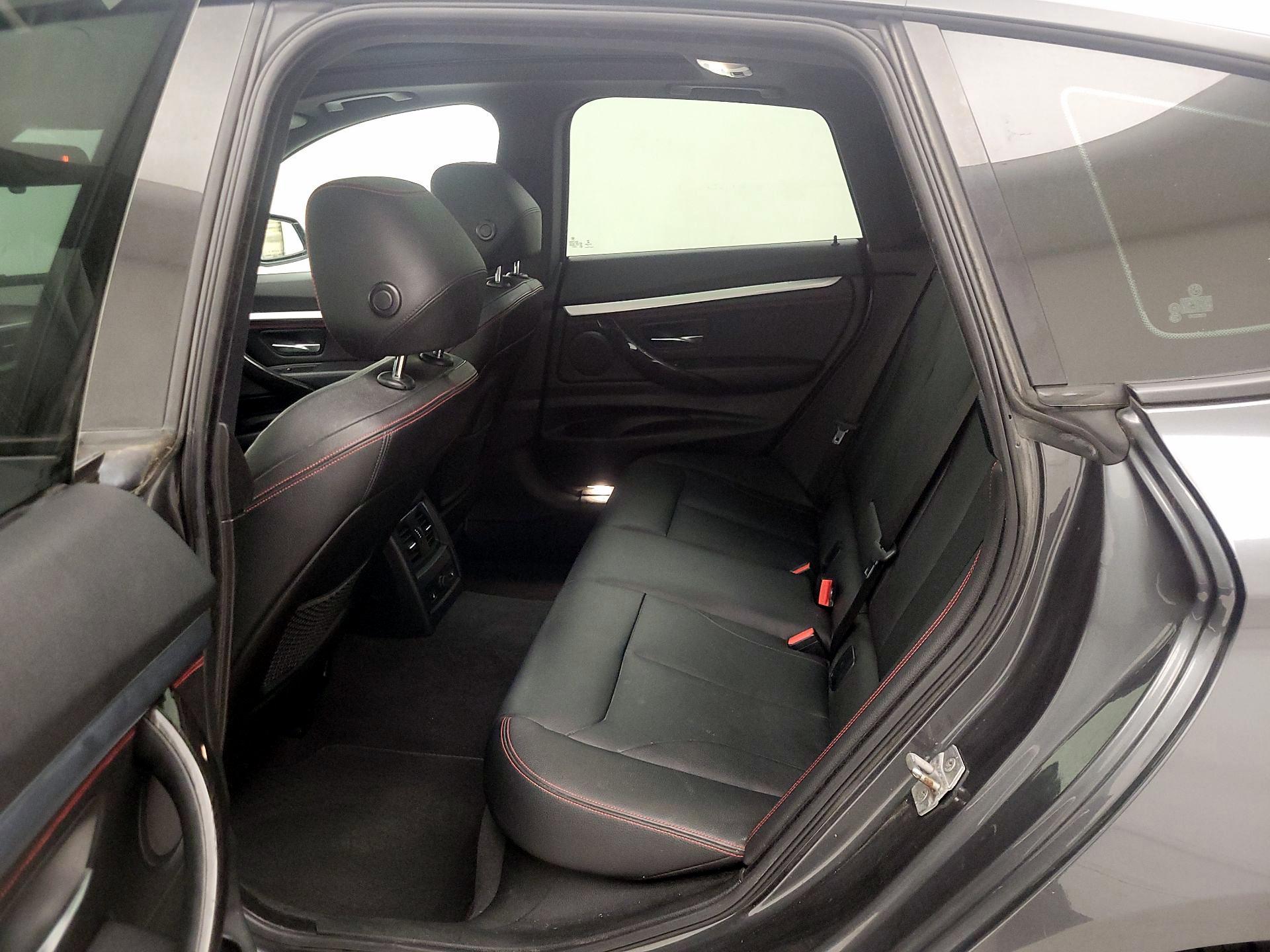 Thumbnail: 2016 BMW 3 Series - 20