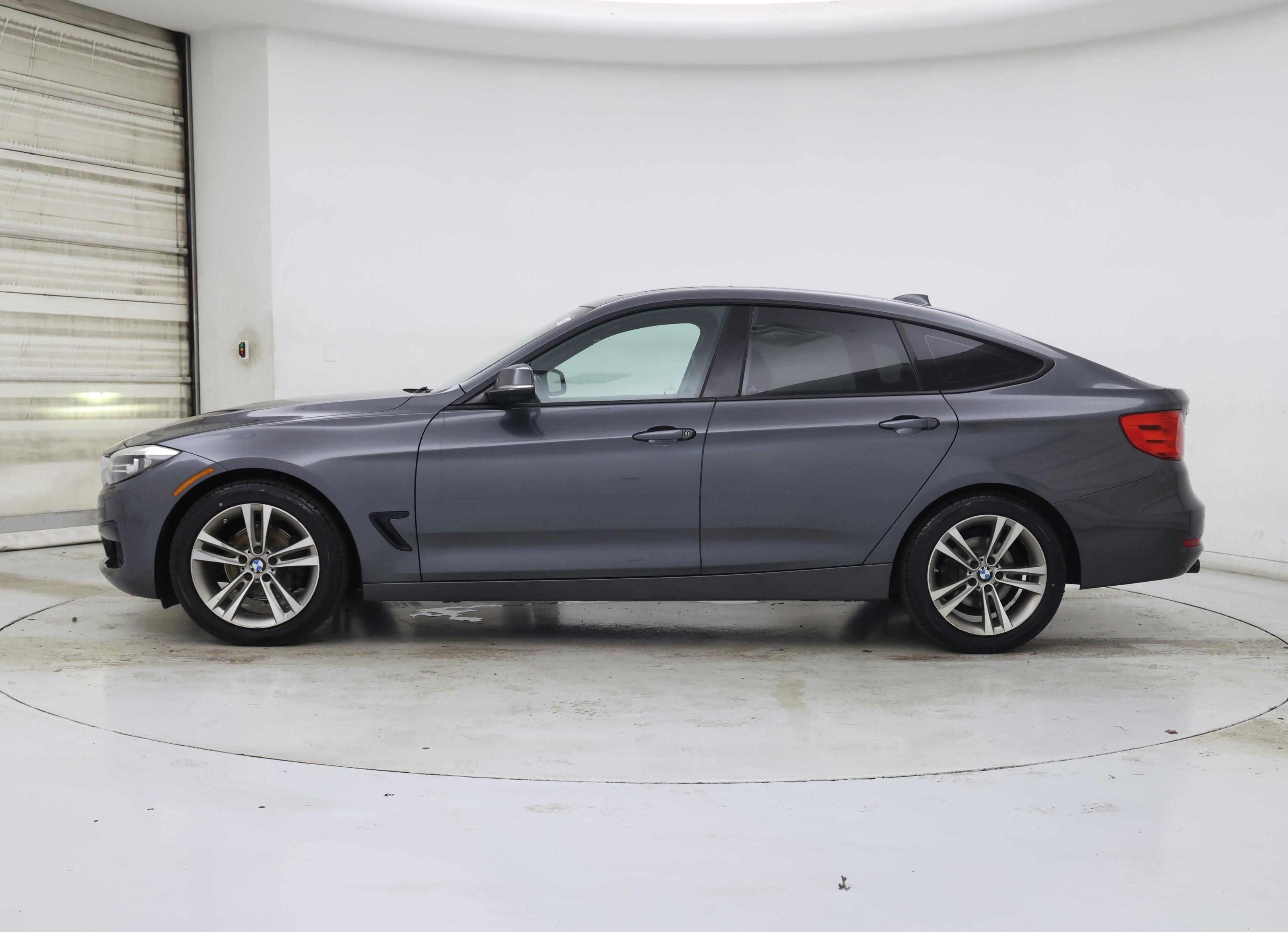 Thumbnail: 2016 BMW 3 Series - 3