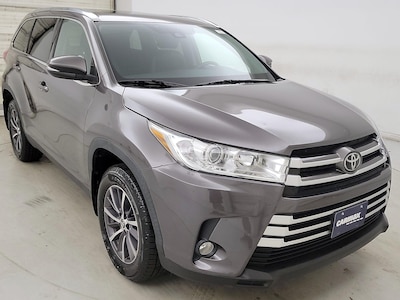 Gray 2019 Toyota Highlander XLE