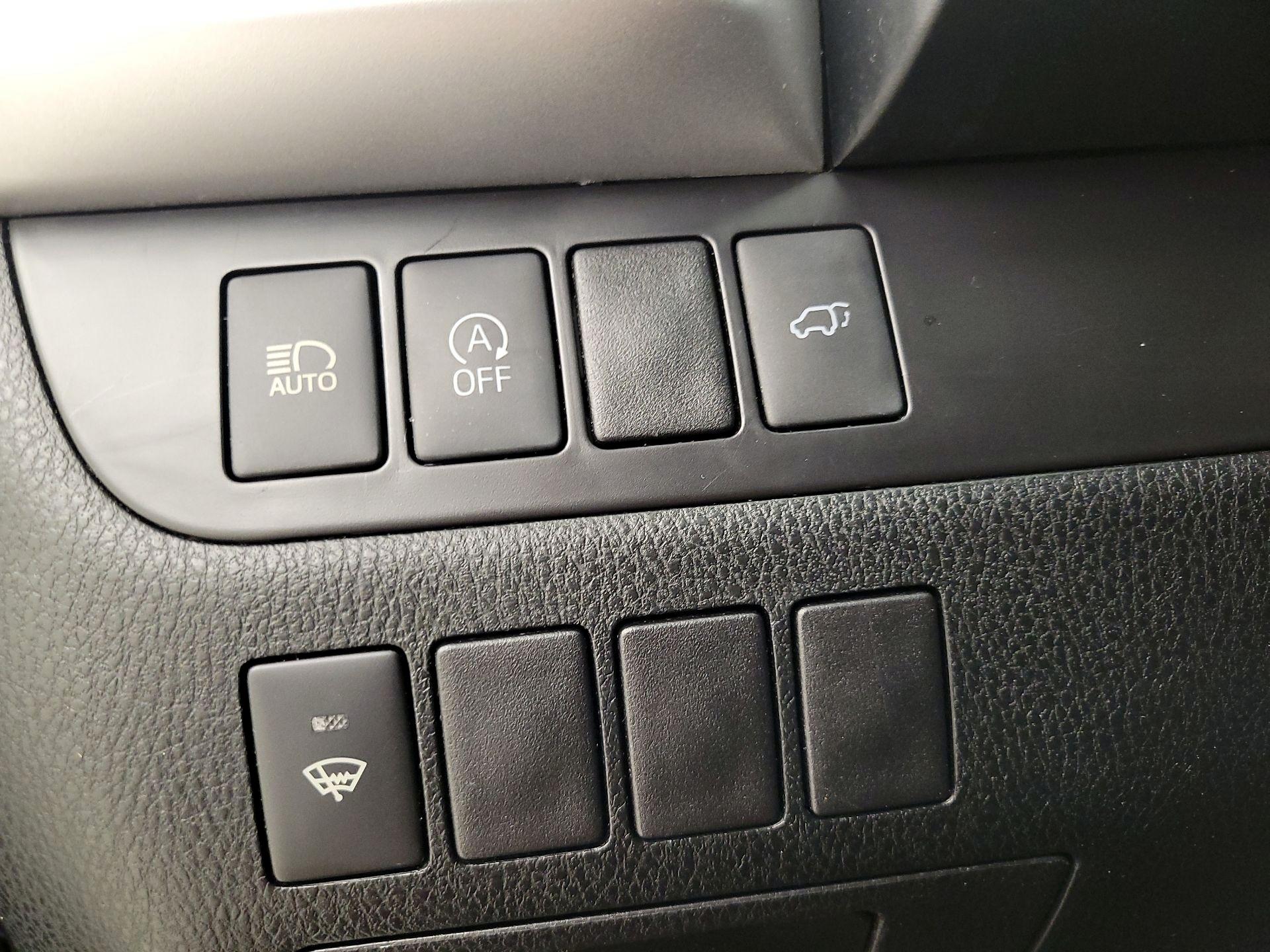 Thumbnail: 2019 Toyota Highlander - 11