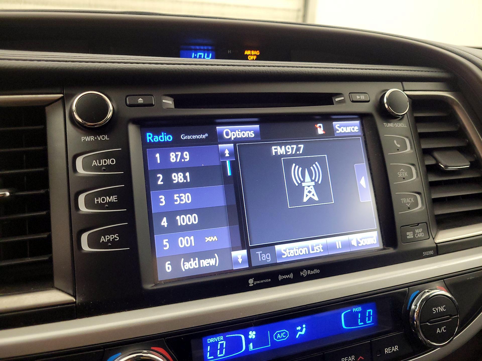 Thumbnail: 2019 Toyota Highlander - 14