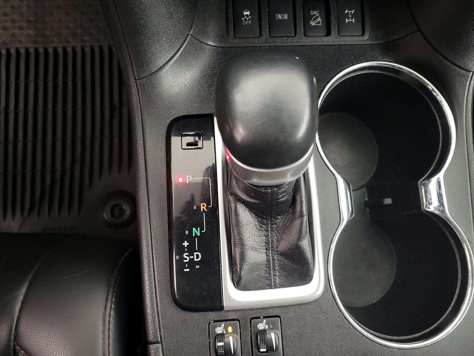 Thumbnail: 2019 Toyota Highlander - 16