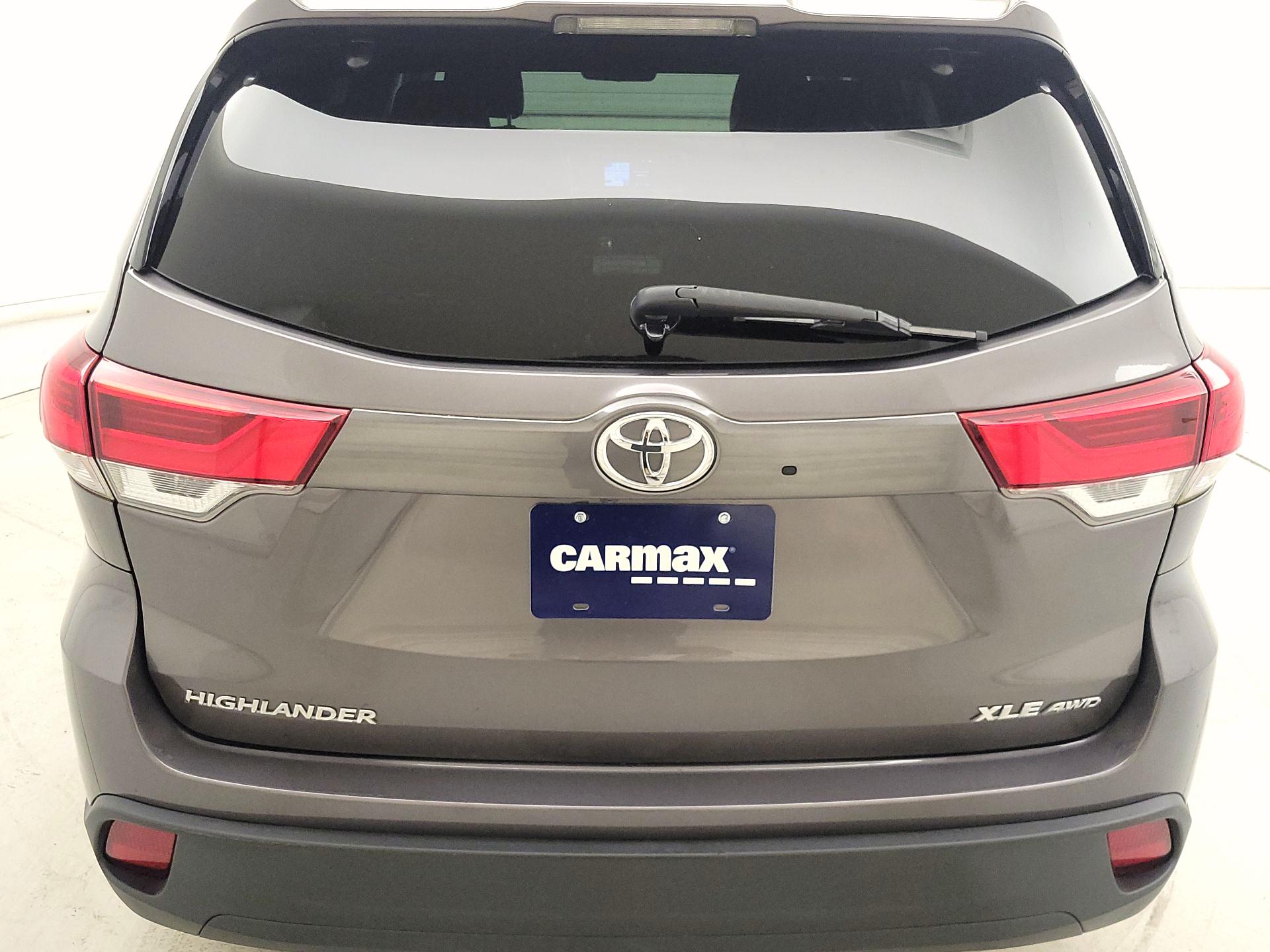 Thumbnail: 2019 Toyota Highlander - 6
