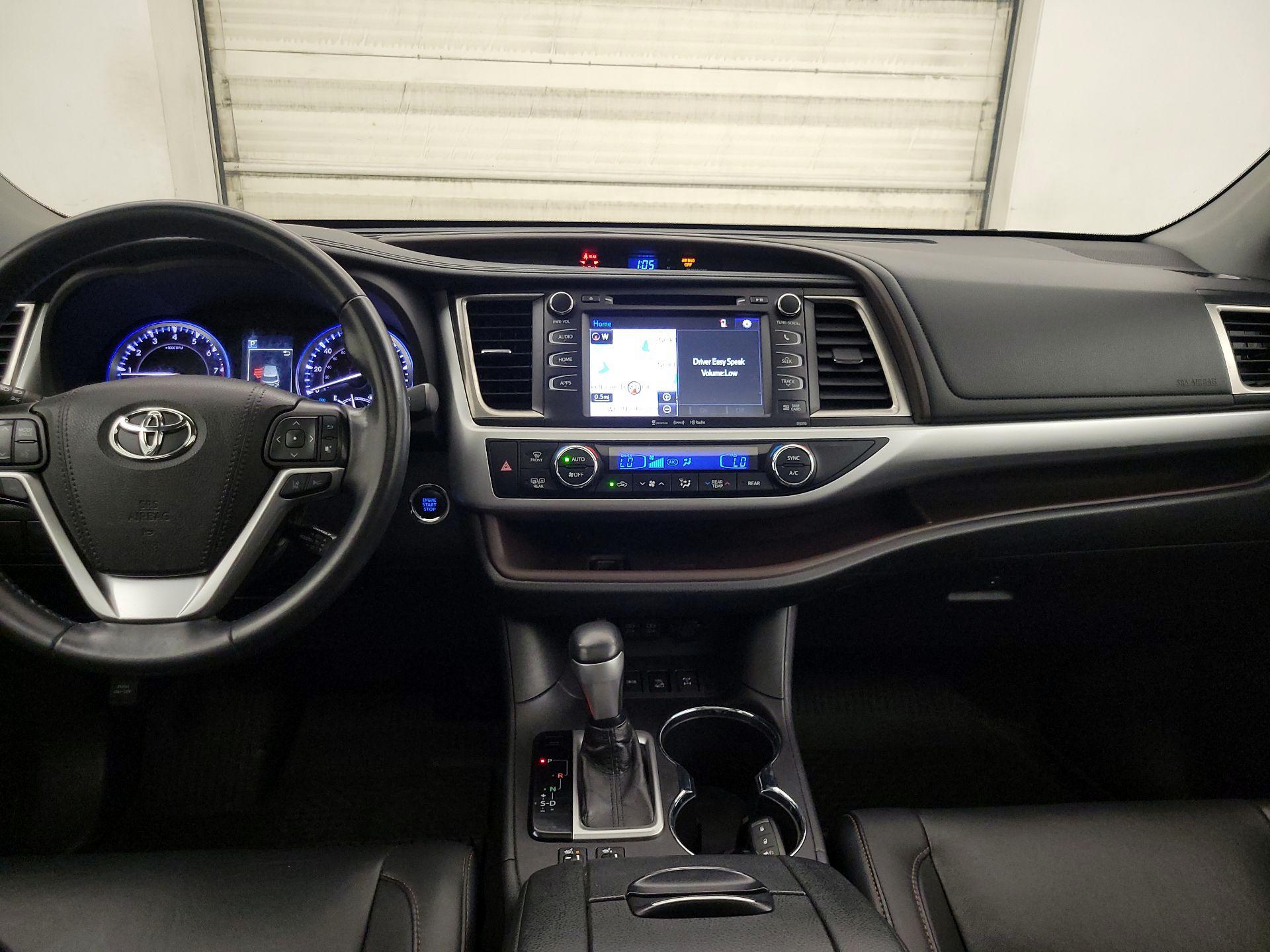 Thumbnail: 2019 Toyota Highlander - 8