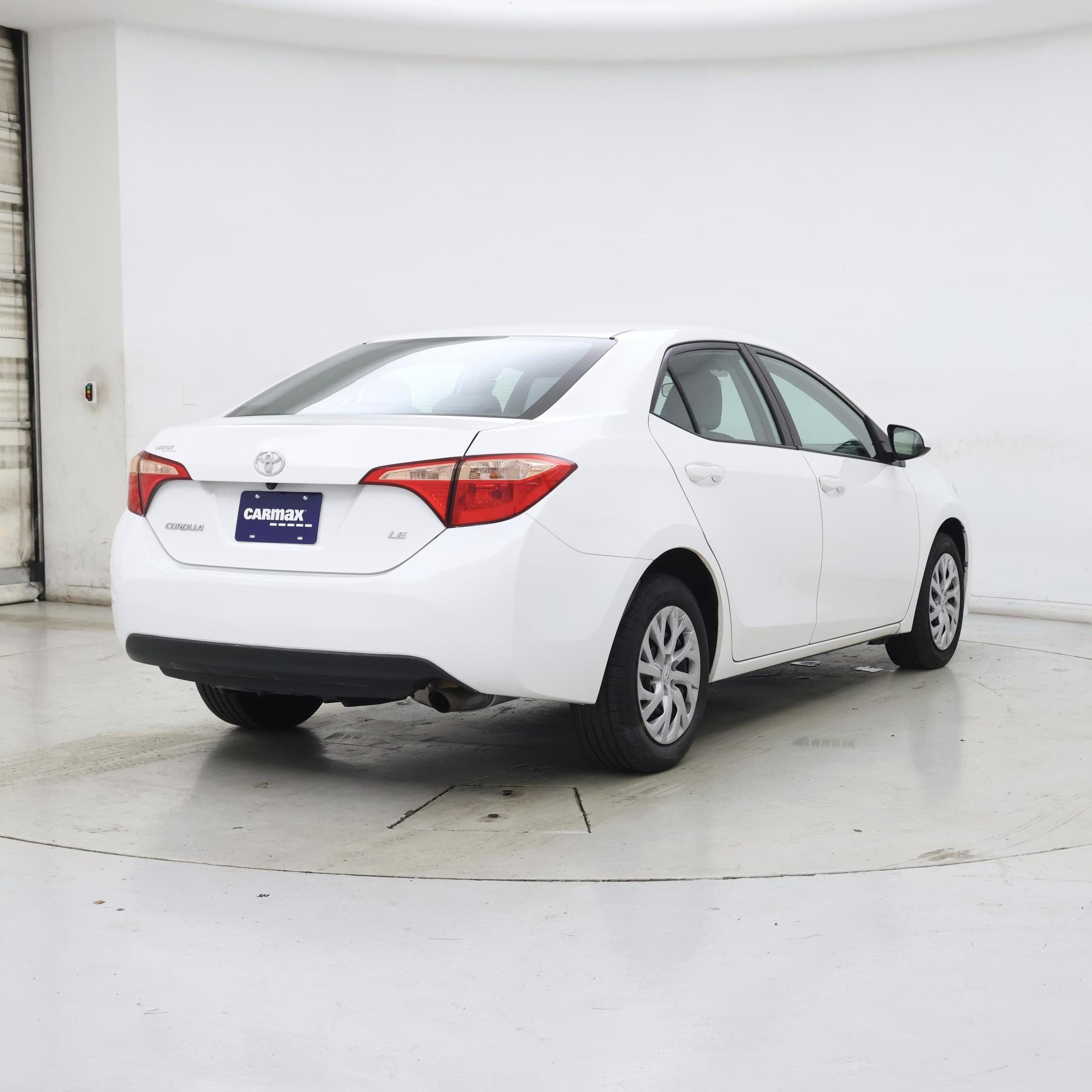 Thumbnail: 2018 Toyota Corolla - 8