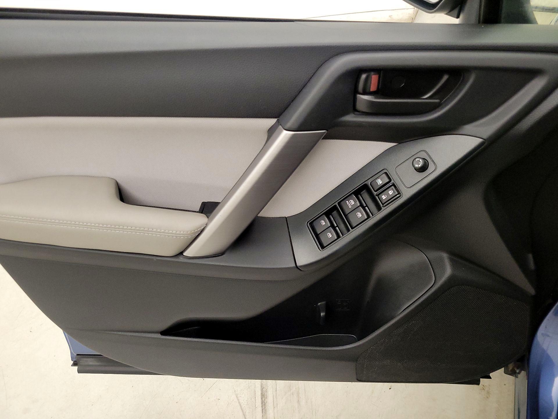 Thumbnail: 2016 Subaru Forester - 12