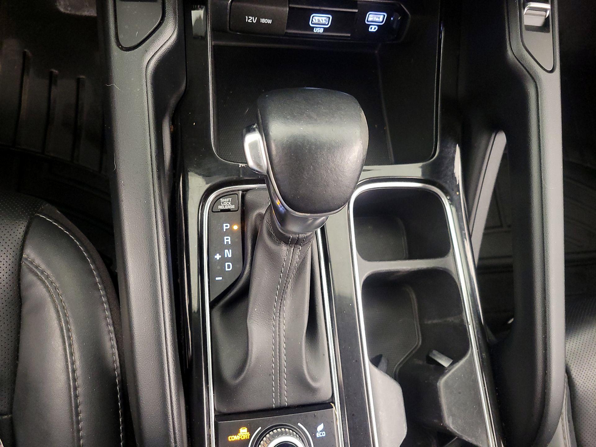 Thumbnail: 2020 Kia Telluride - 17