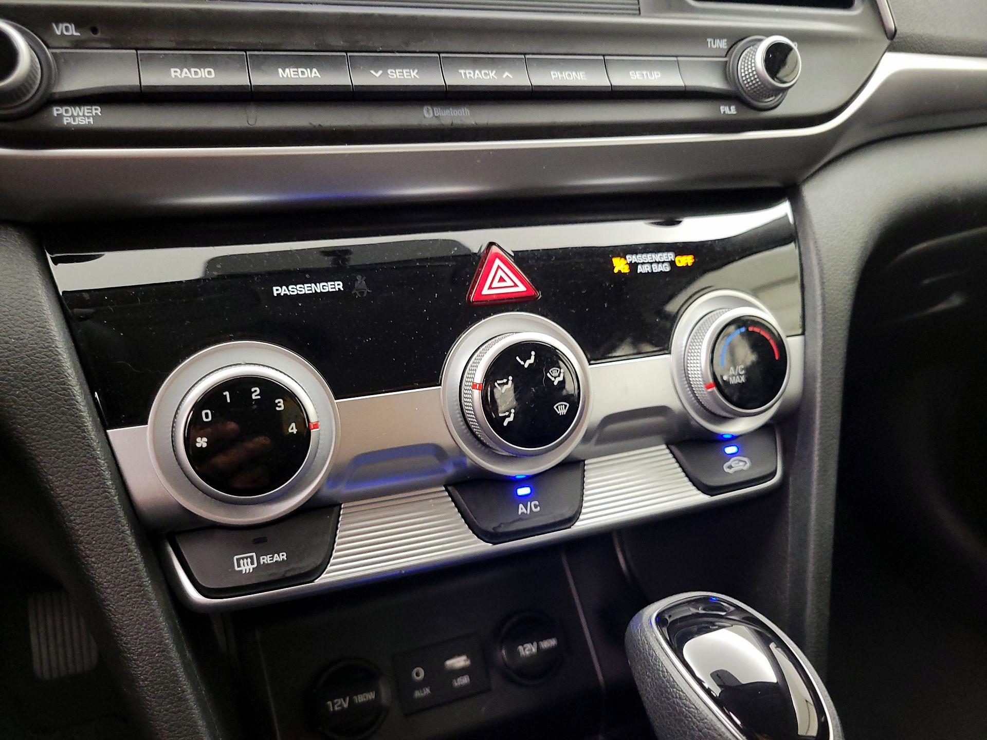 Thumbnail: 2019 Hyundai Elantra - 16