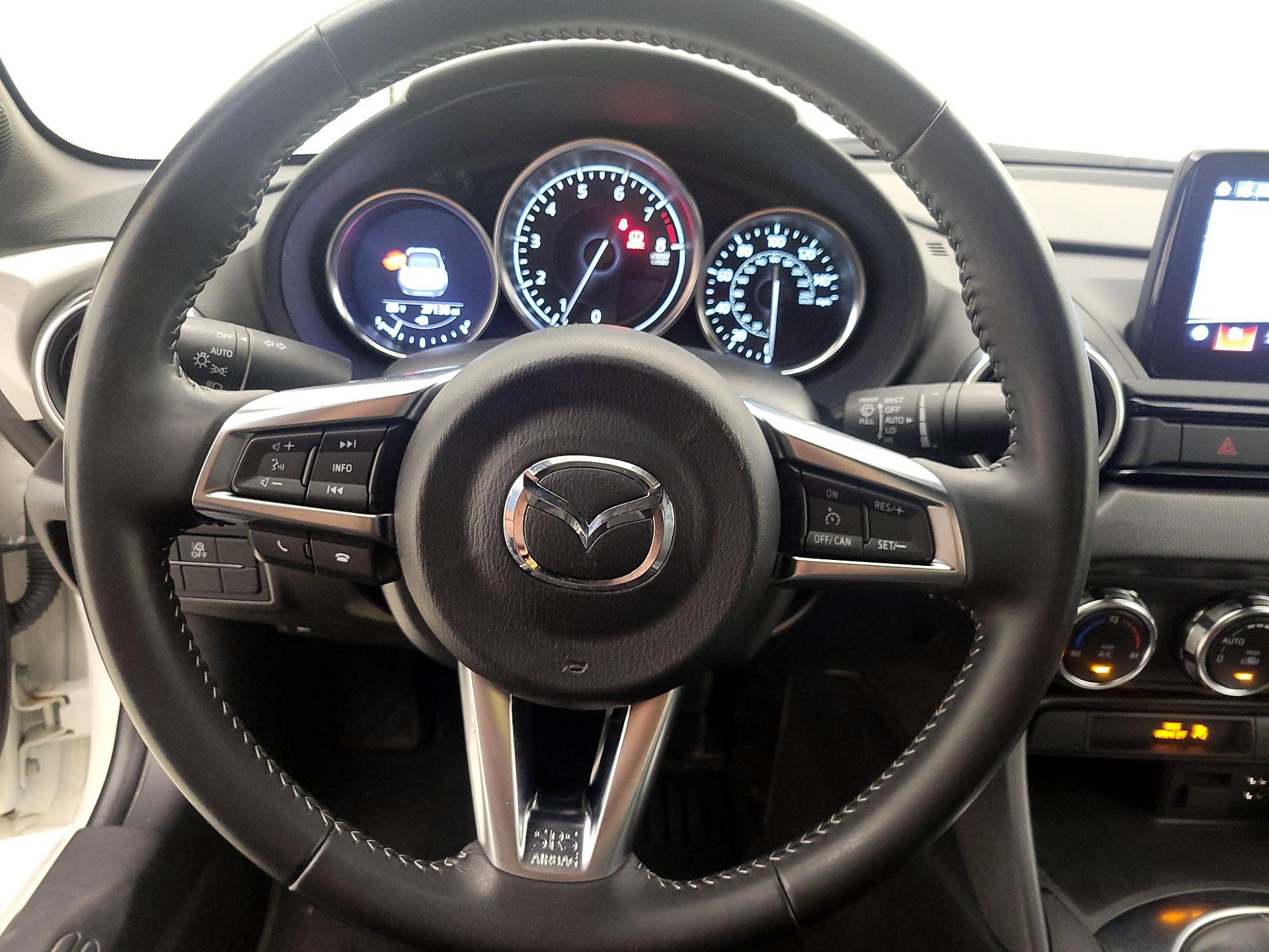 Thumbnail: 2021 Mazda MX-5 Miata - 10