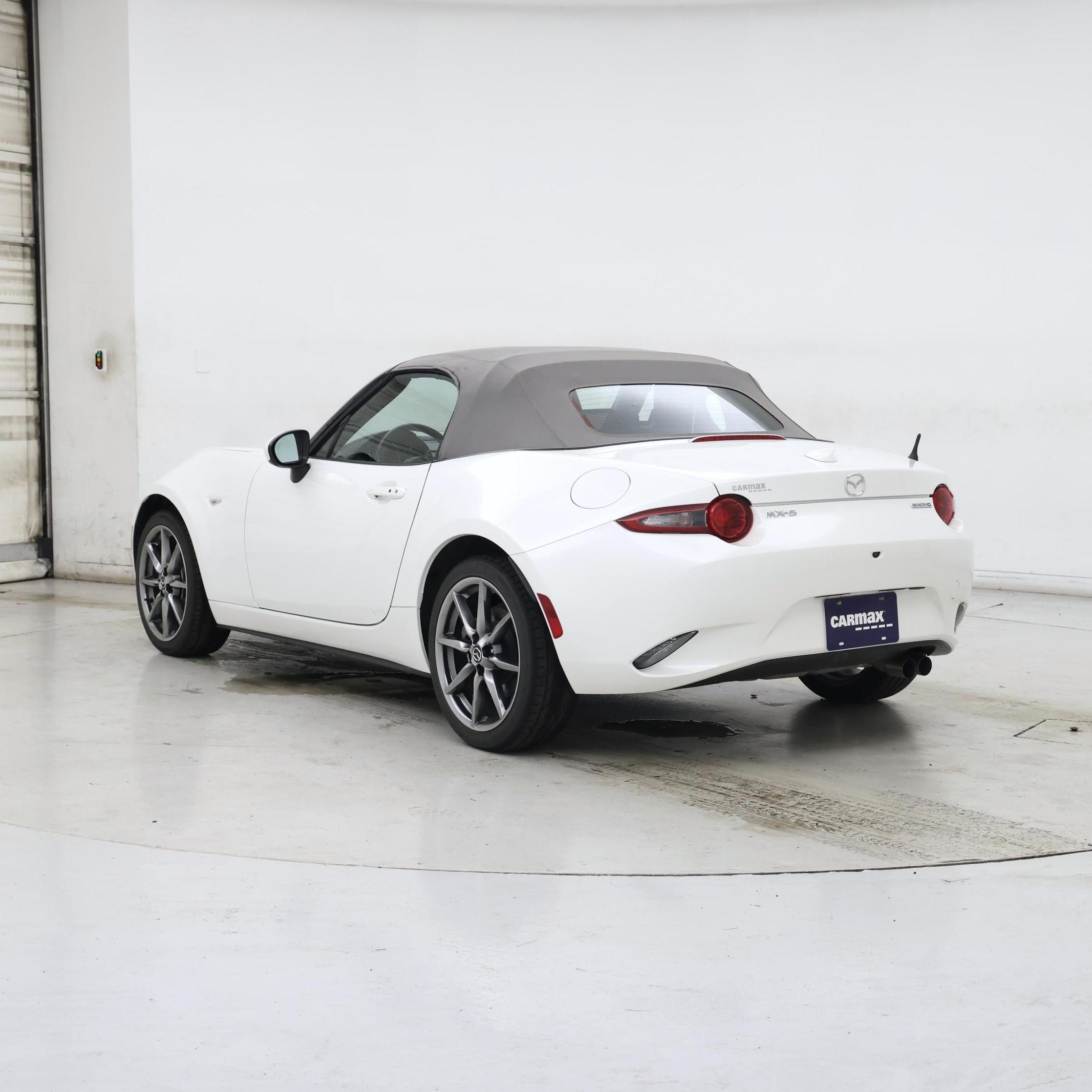 Thumbnail: 2021 Mazda MX-5 Miata - 2