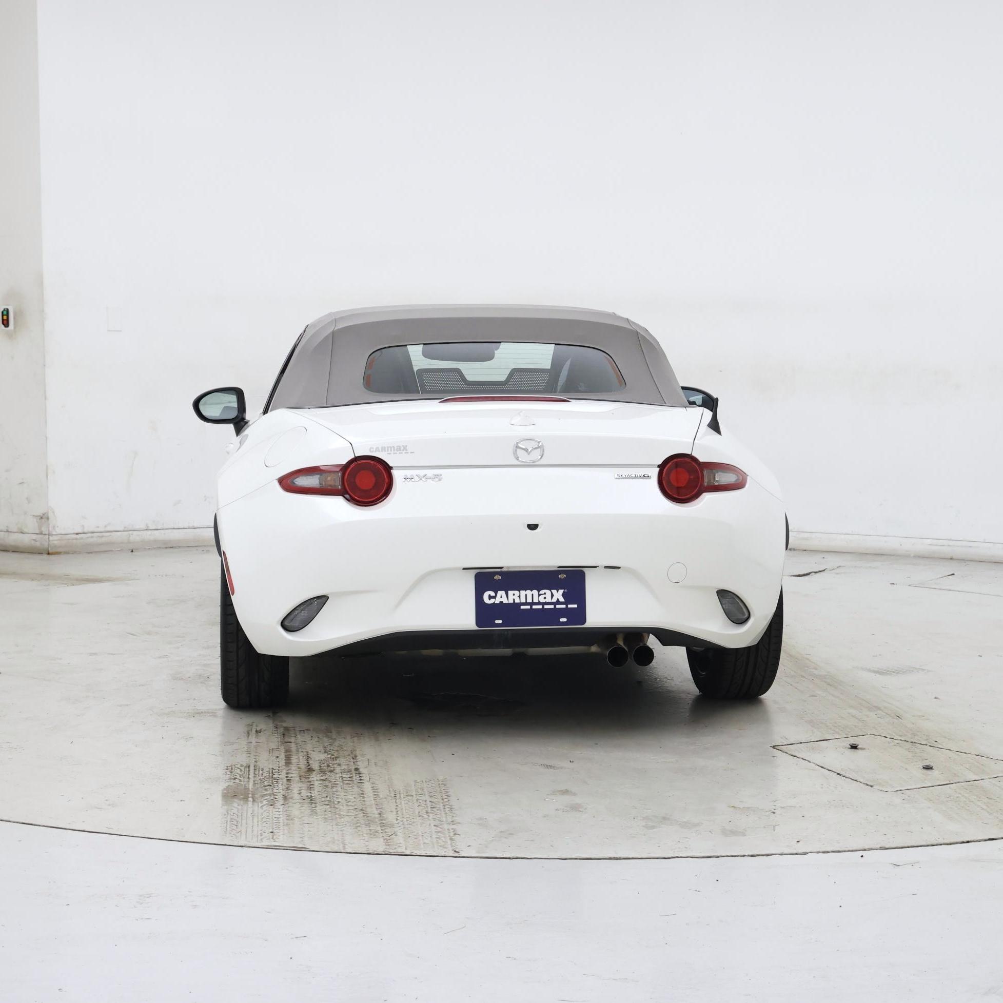 Thumbnail: 2021 Mazda MX-5 Miata - 6