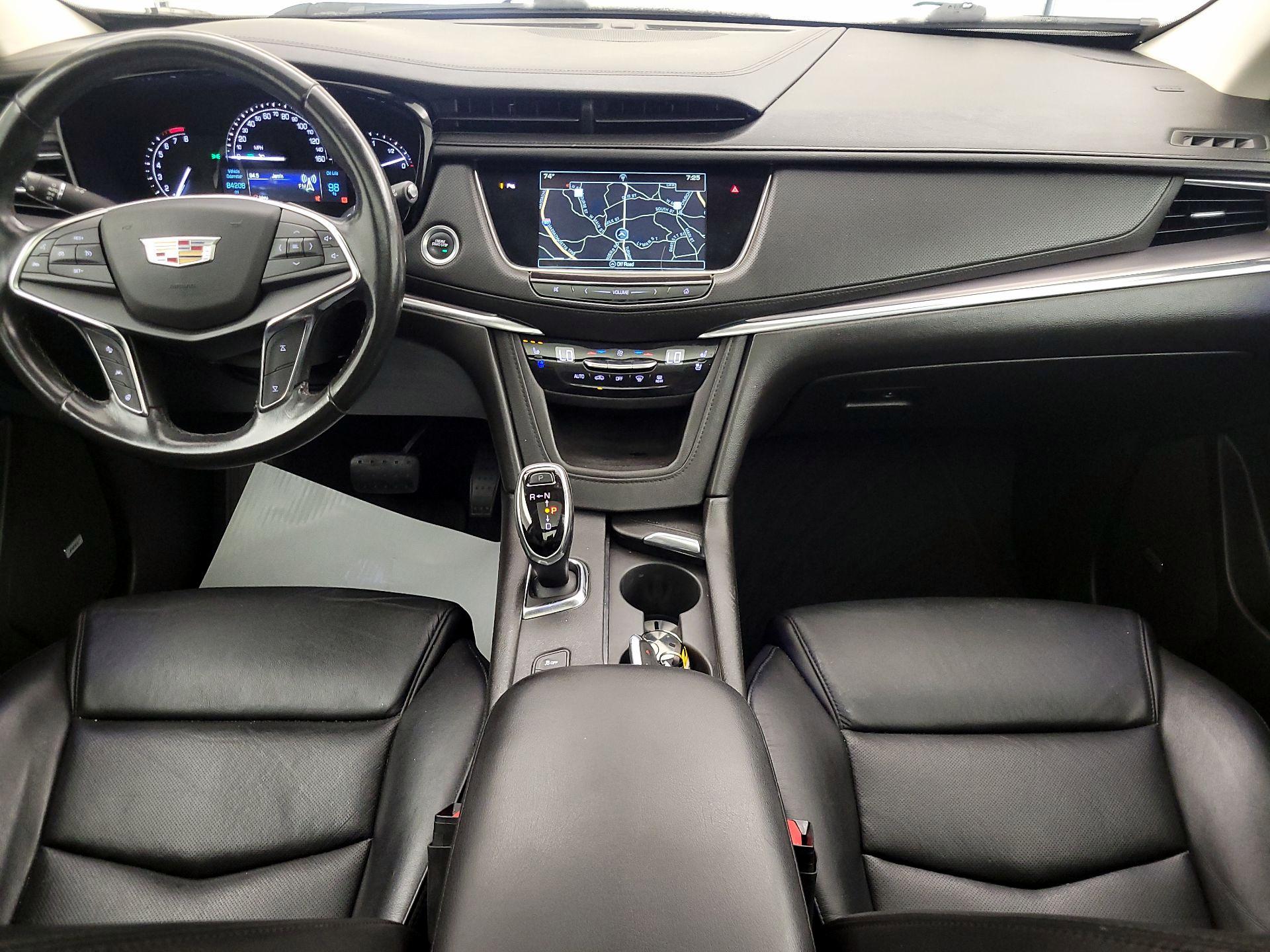 Thumbnail: 2018 Cadillac XT5 - 9