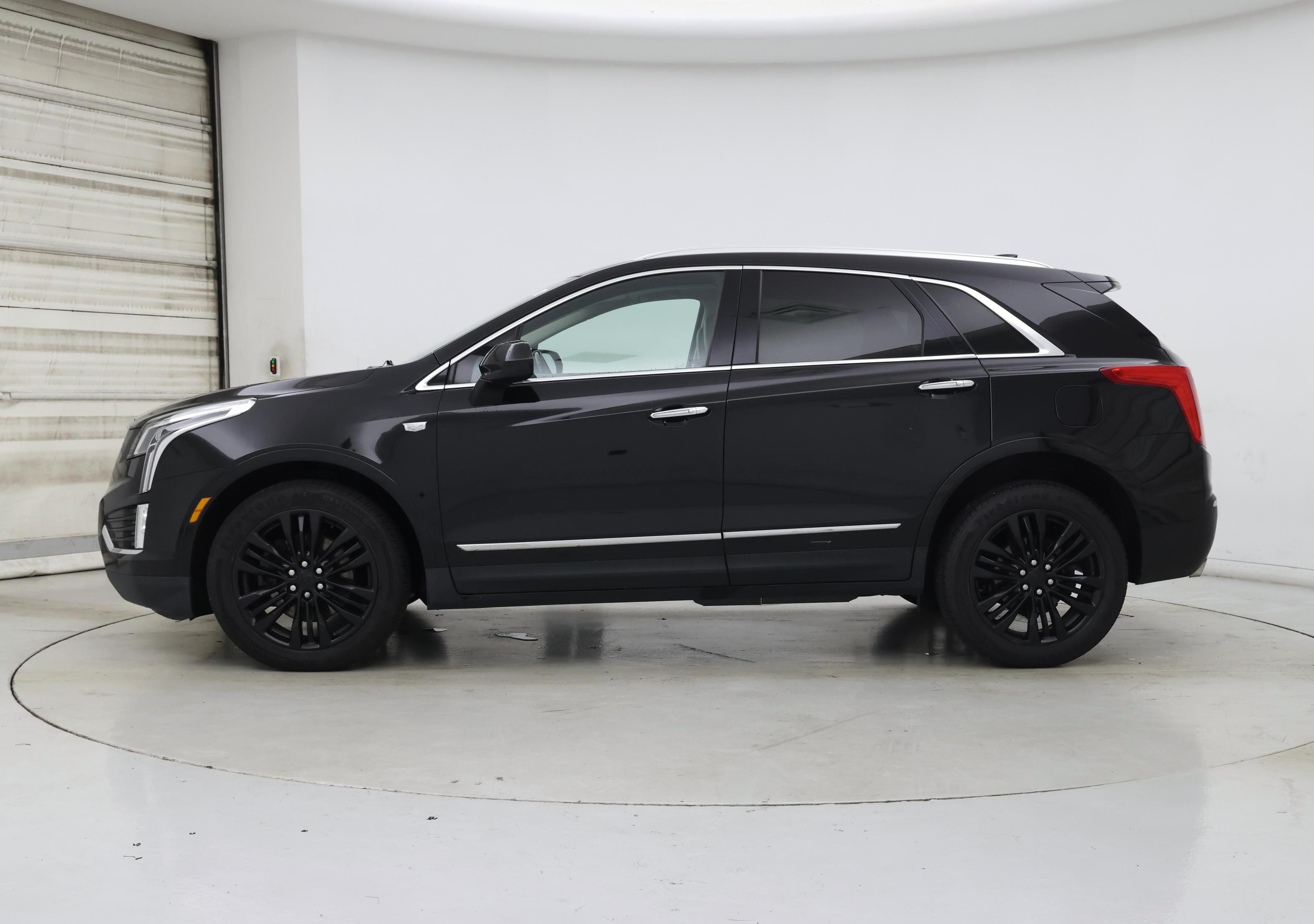 Thumbnail: 2018 Cadillac XT5 - 3