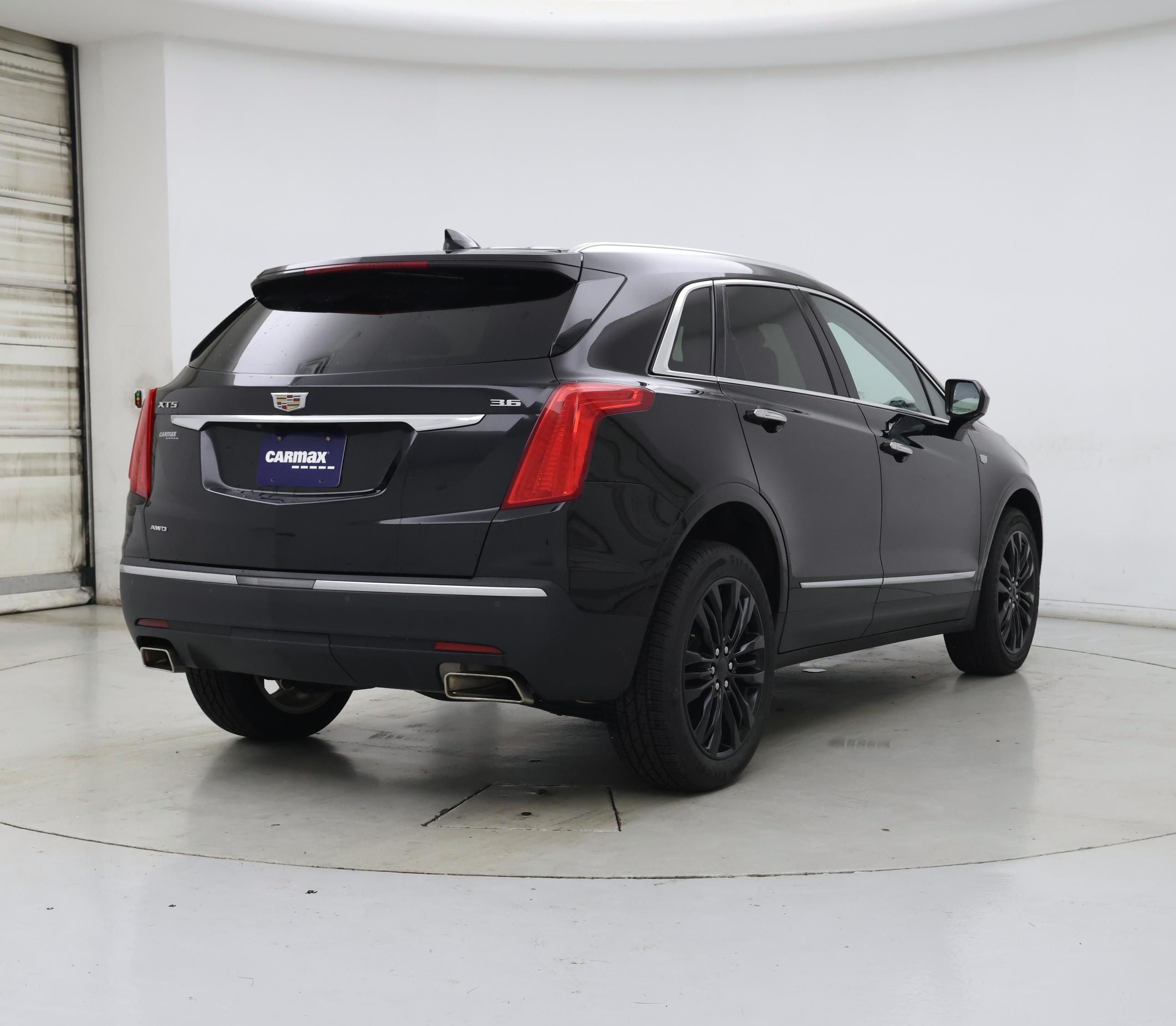 Thumbnail: 2018 Cadillac XT5 - 8