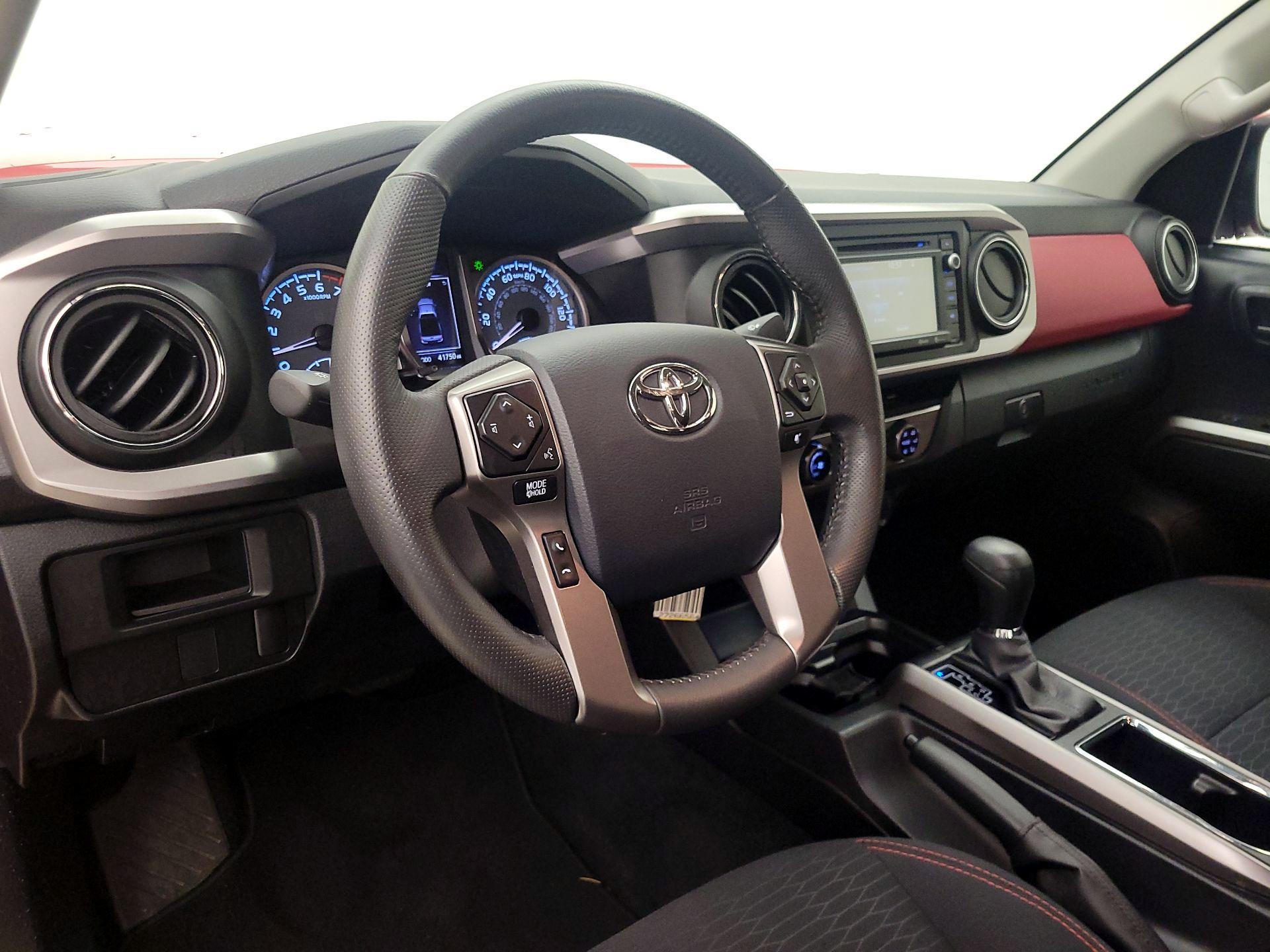 Thumbnail: 2017 Toyota Tacoma - 9