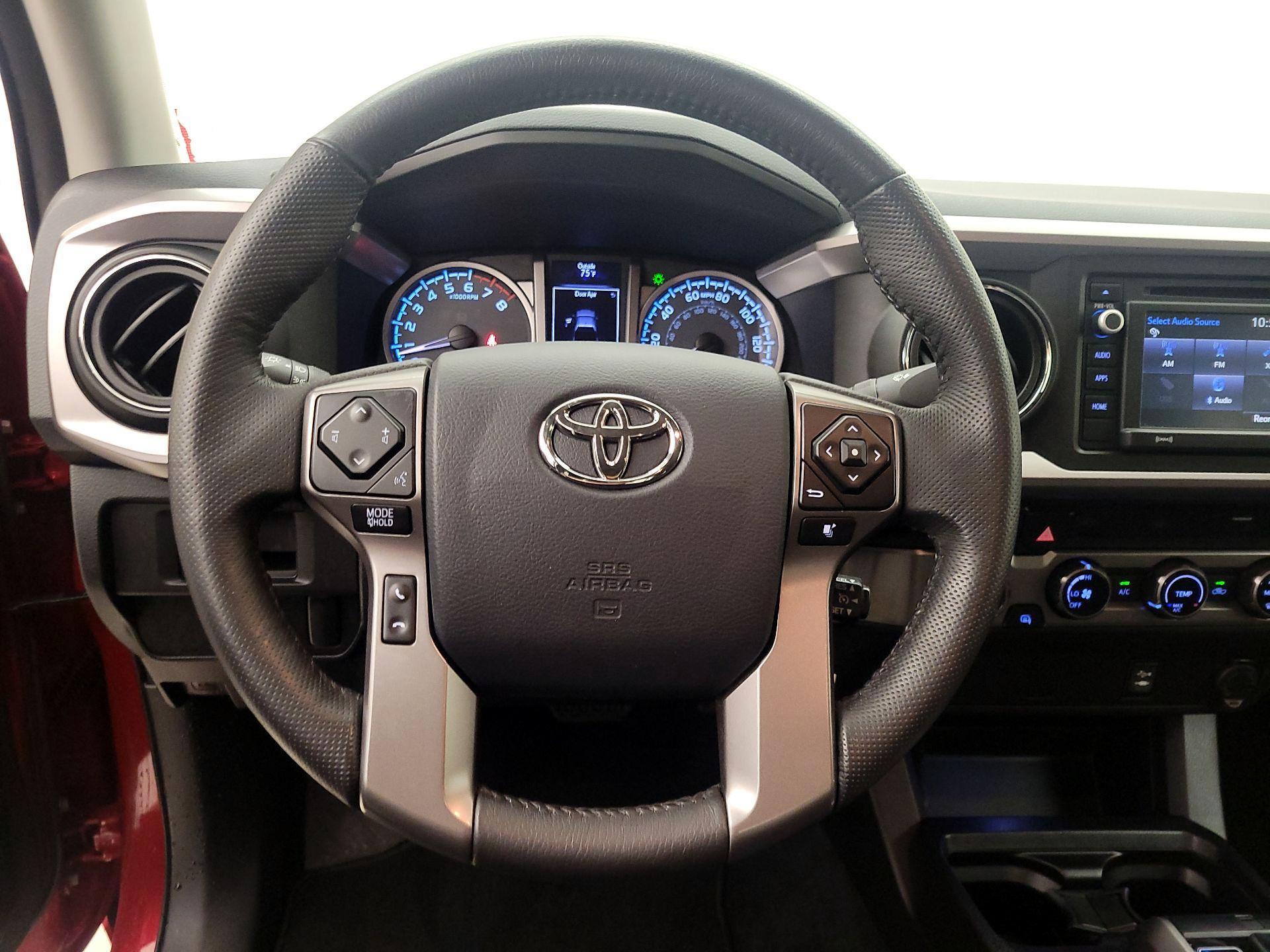 Thumbnail: 2017 Toyota Tacoma - 10