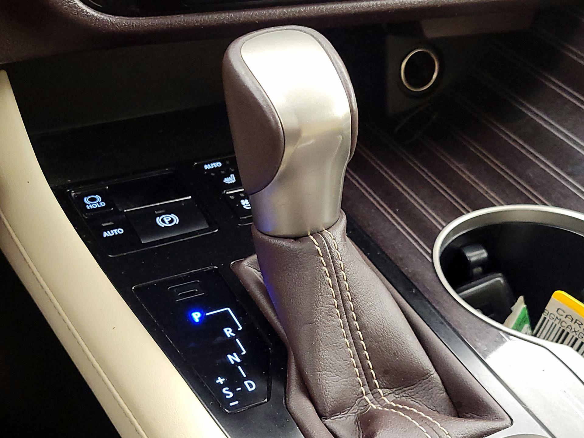Thumbnail: 2016 Lexus RX - 17