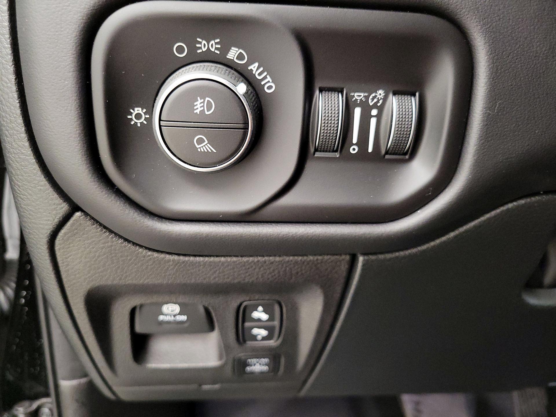 Thumbnail: 2022 RAM 1500 - 13