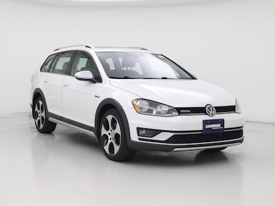 White 2017 Volkswagen Golf Alltrack SEL