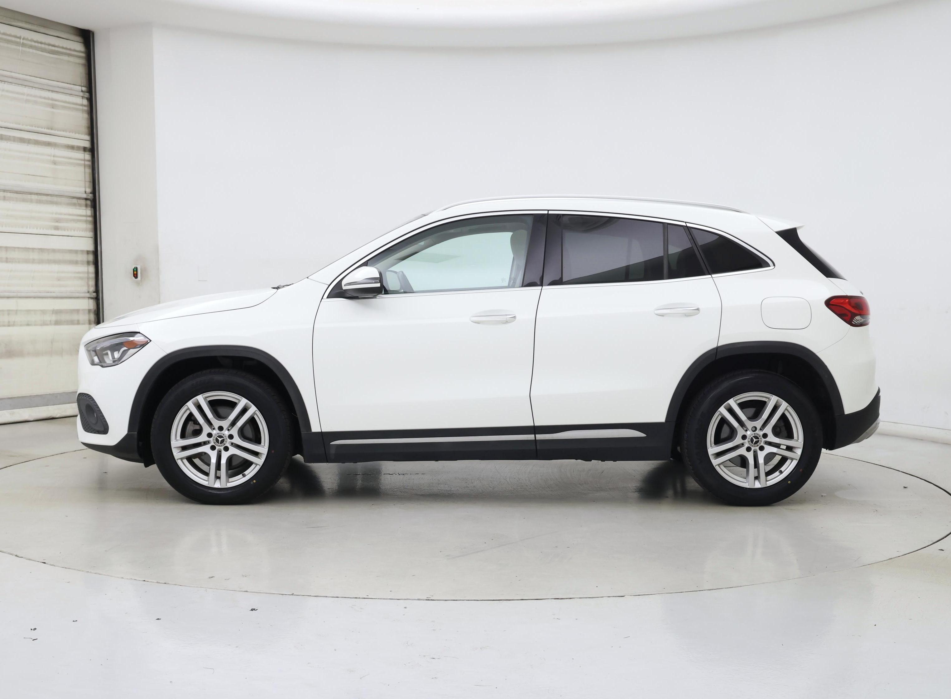Thumbnail: 2021 Mercedes-Benz GLA - 3