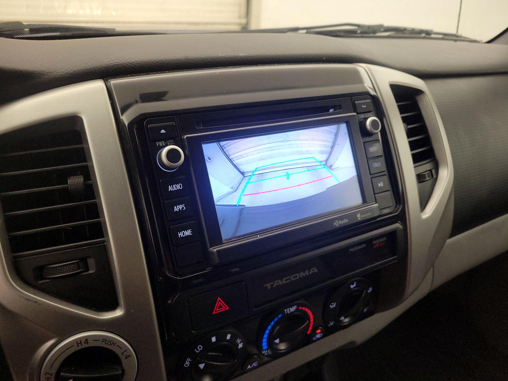 Thumbnail: 2015 Toyota Tacoma - 14