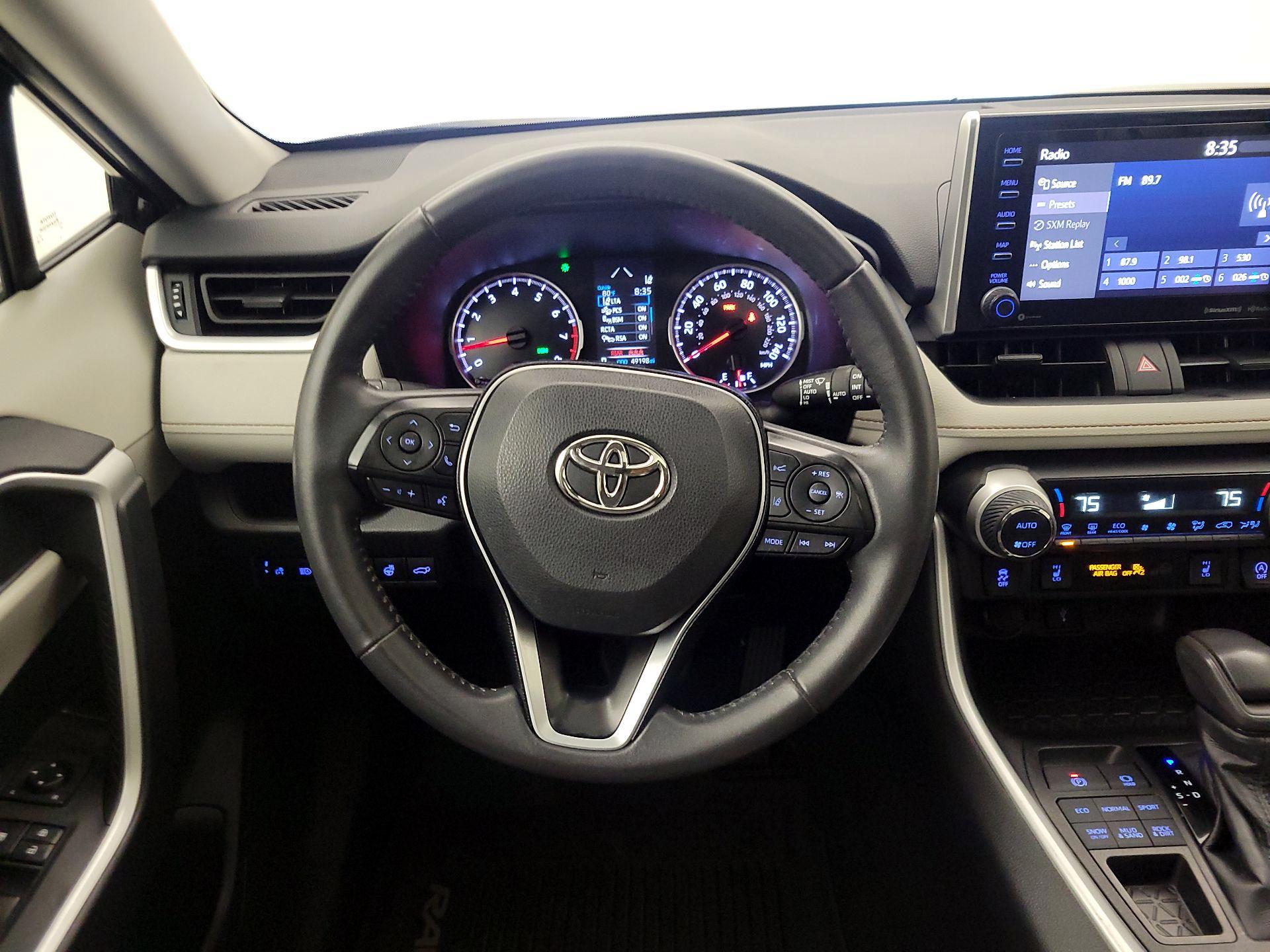 Thumbnail: 2020 Toyota RAV4 - 10