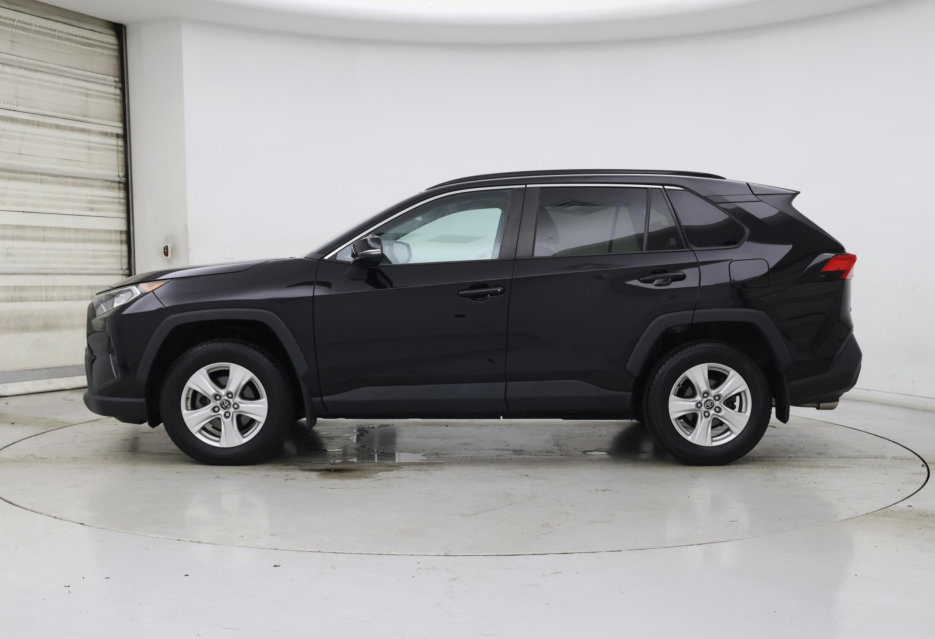 Thumbnail: 2020 Toyota RAV4 - 3