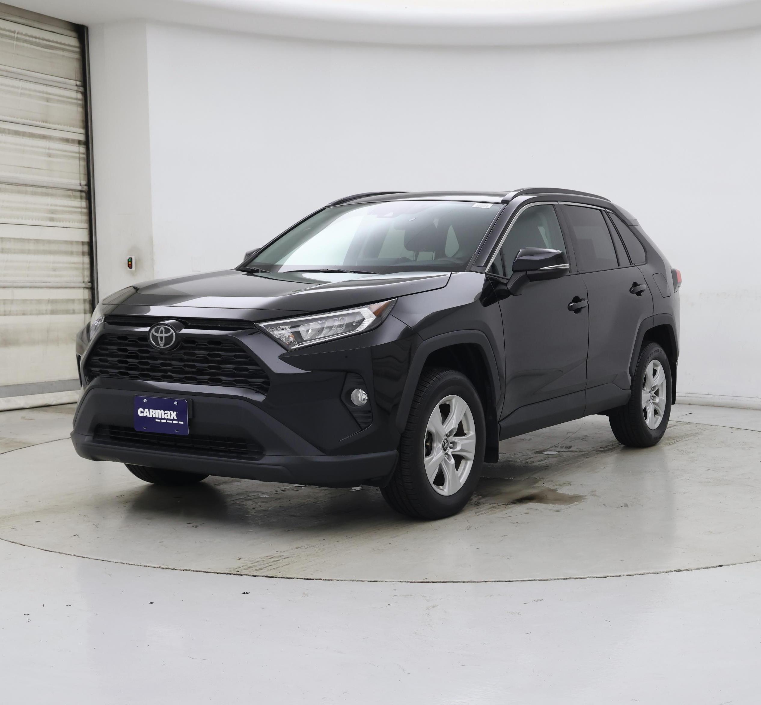 Thumbnail: 2020 Toyota RAV4 - 4