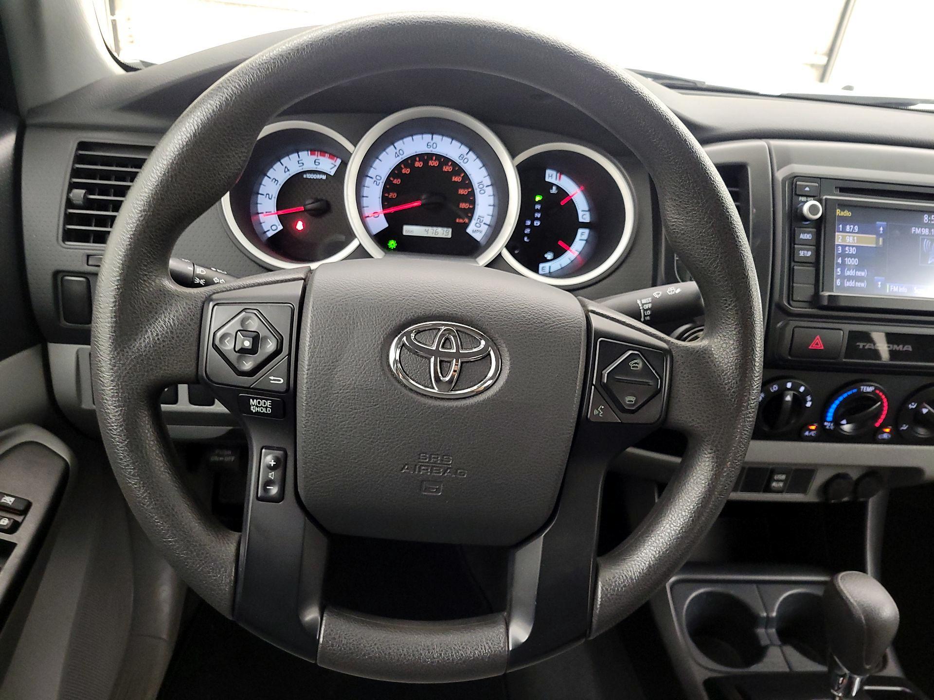 Thumbnail: 2015 Toyota Tacoma - 10