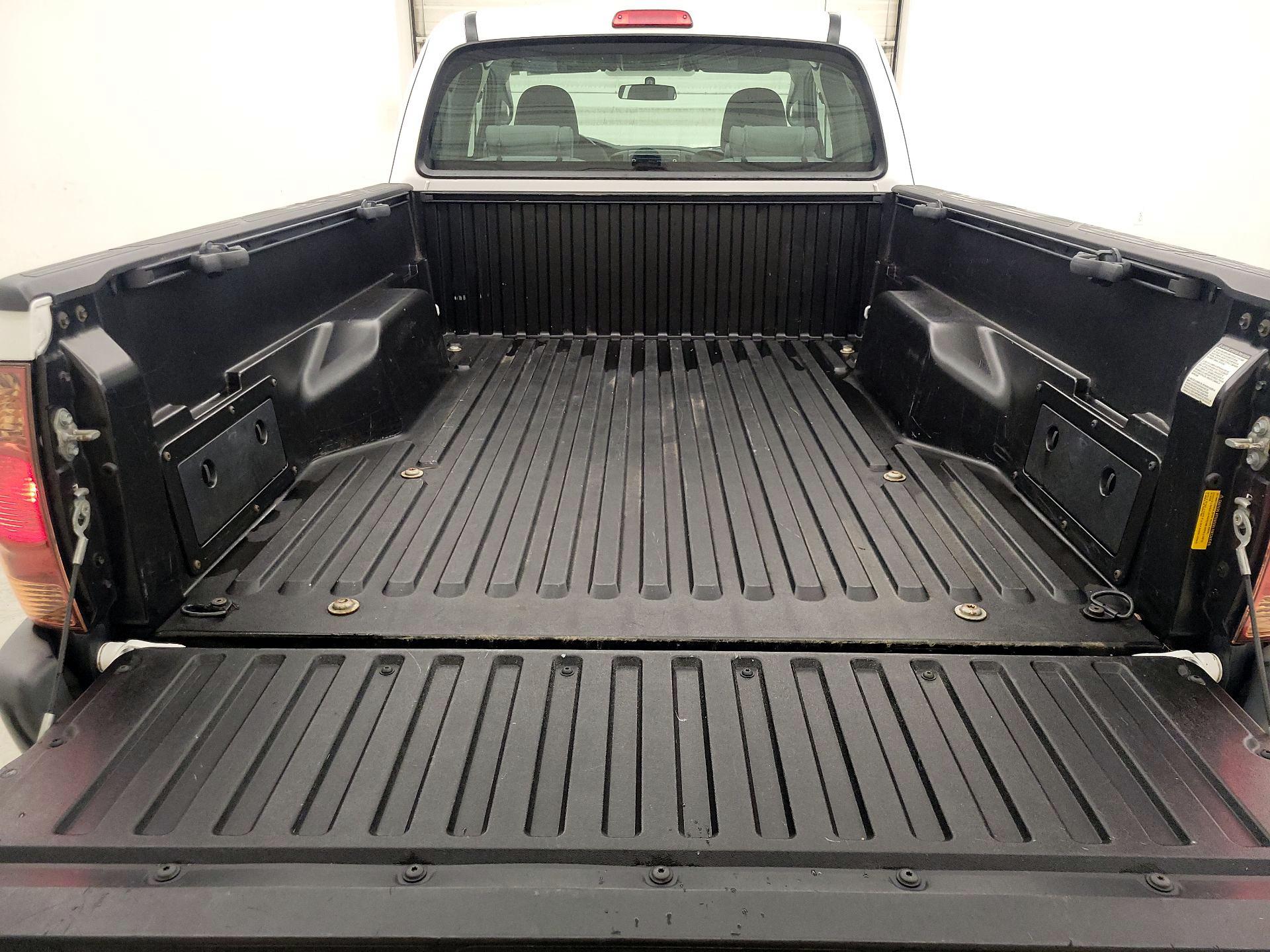 Thumbnail: 2015 Toyota Tacoma - 19