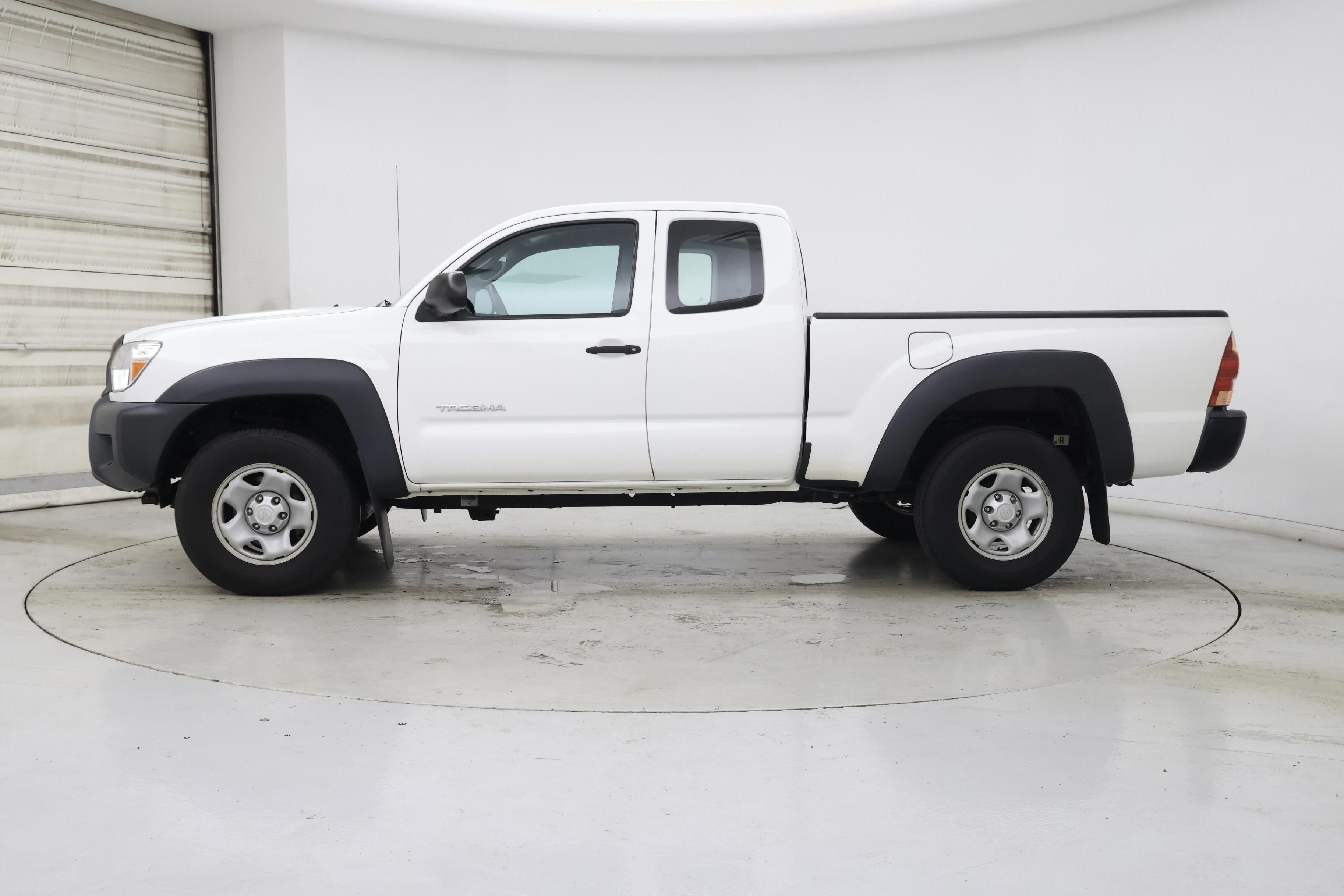 Thumbnail: 2015 Toyota Tacoma - 3