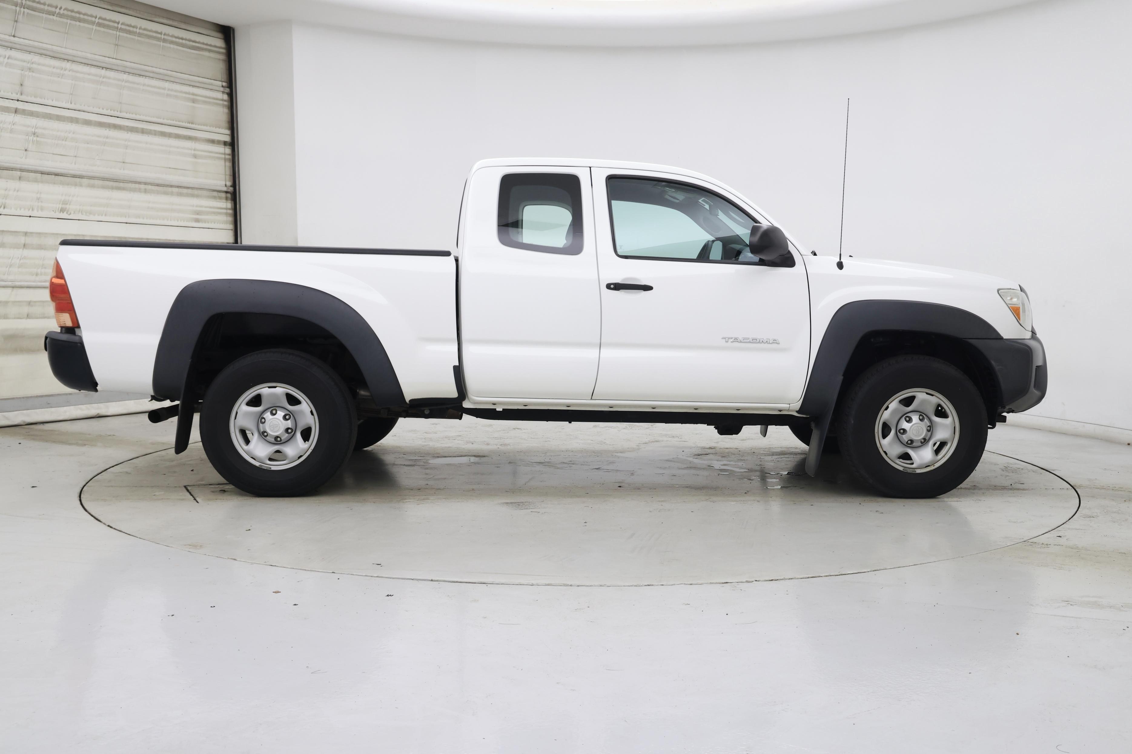 Thumbnail: 2015 Toyota Tacoma - 7