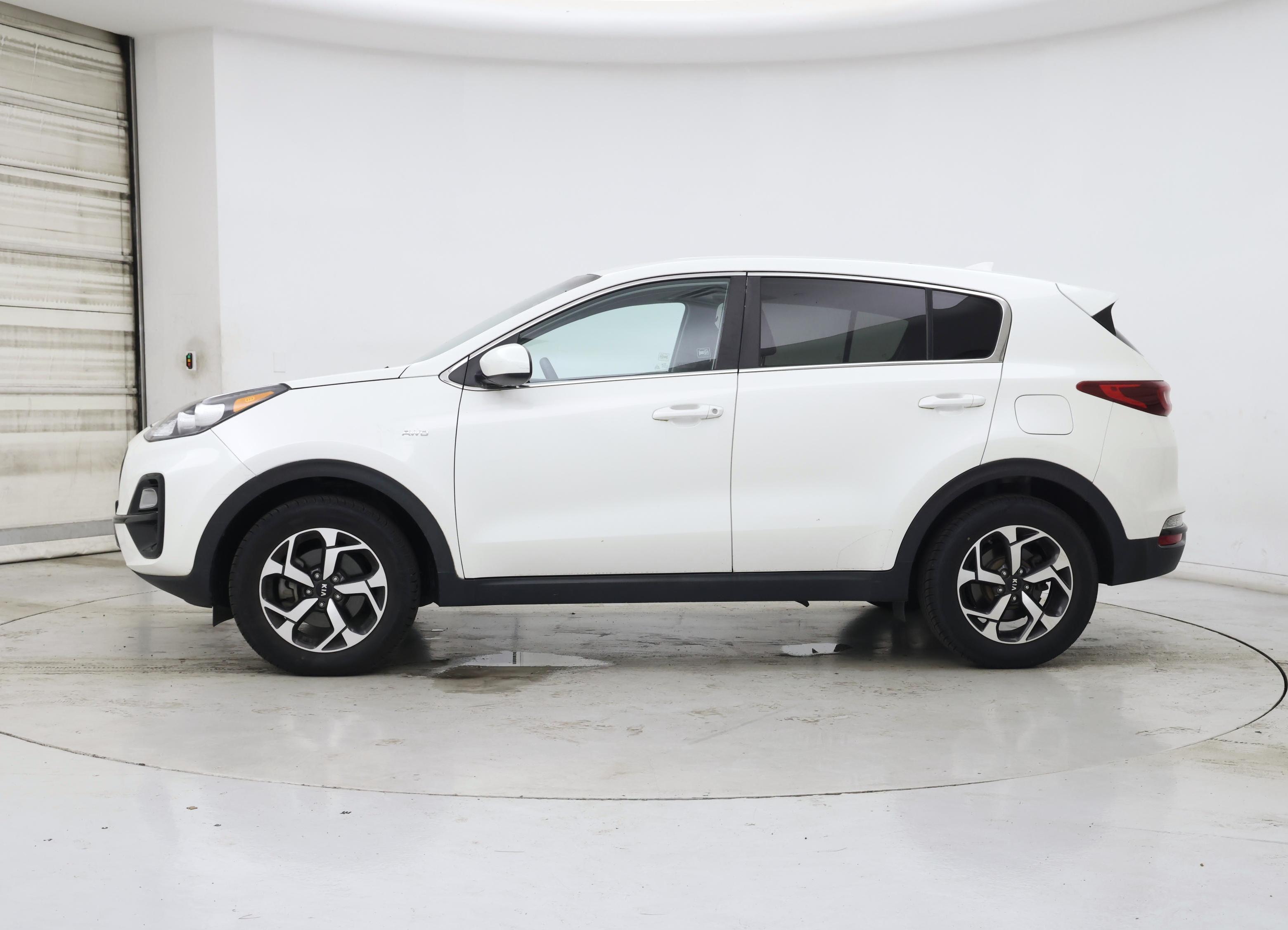 Thumbnail: 2021 Kia Sportage - 3