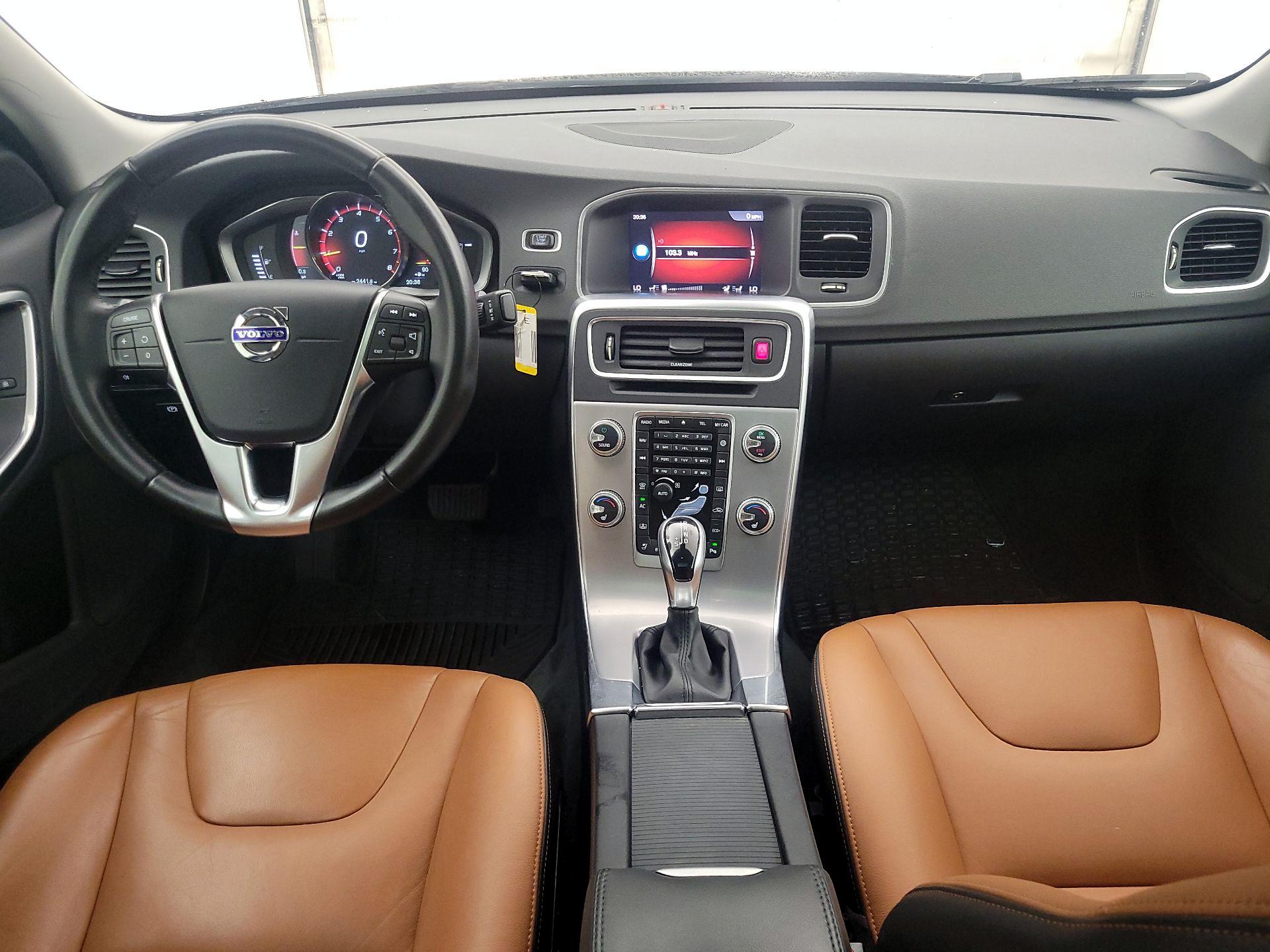 Thumbnail: 2017 Volvo S60 - 9