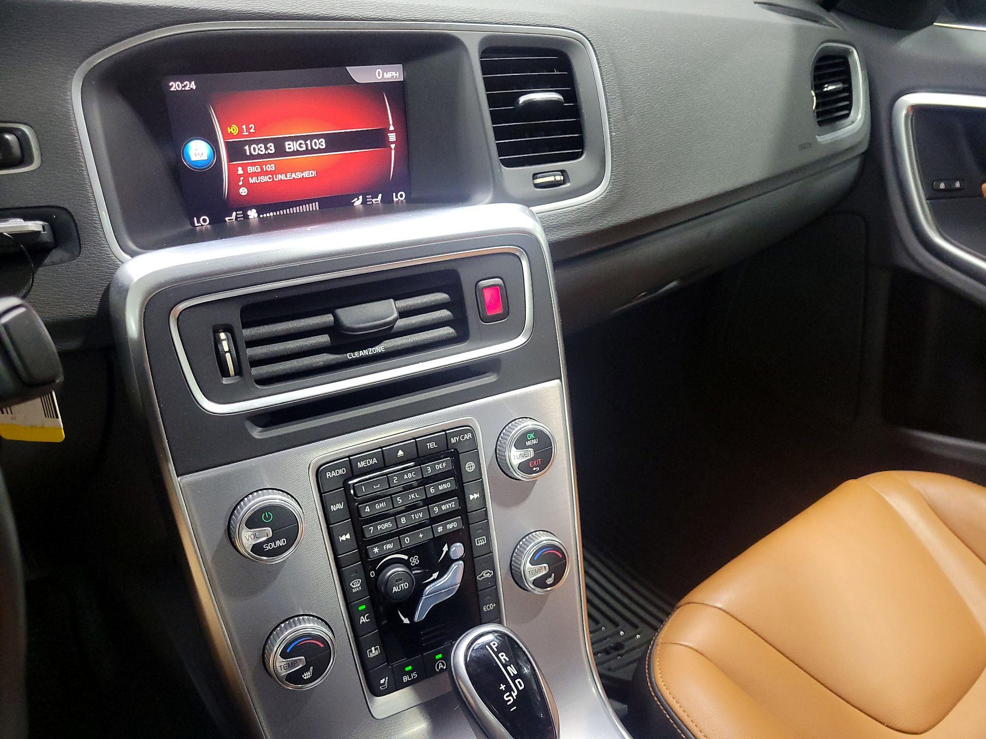Thumbnail: 2017 Volvo S60 - 15