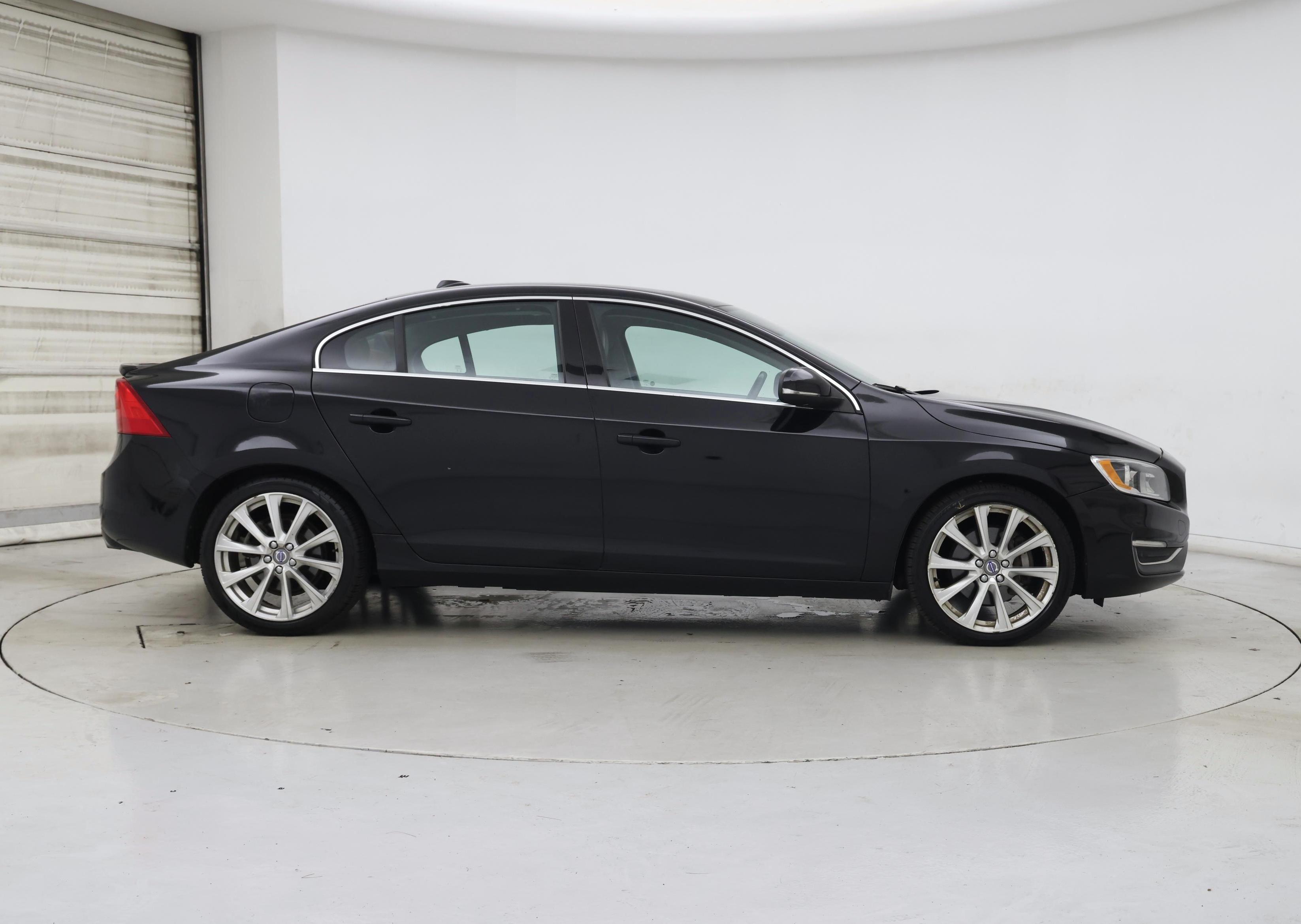 Thumbnail: 2017 Volvo S60 - 7