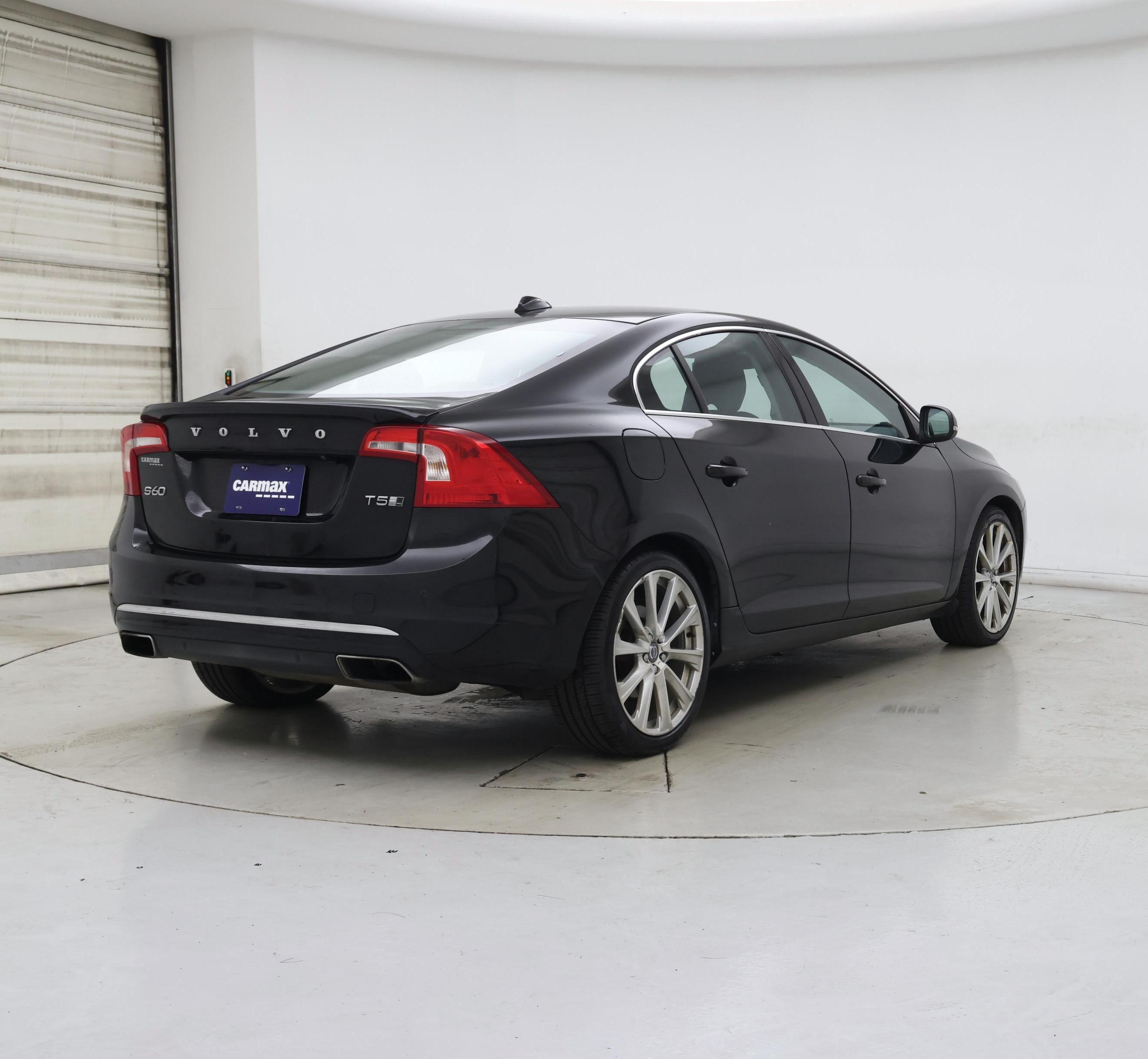 Thumbnail: 2017 Volvo S60 - 8