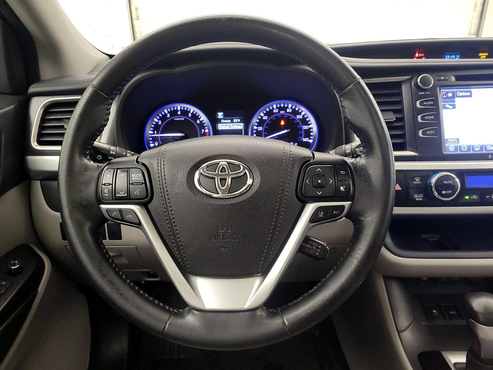 Thumbnail: 2018 Toyota Highlander - 10