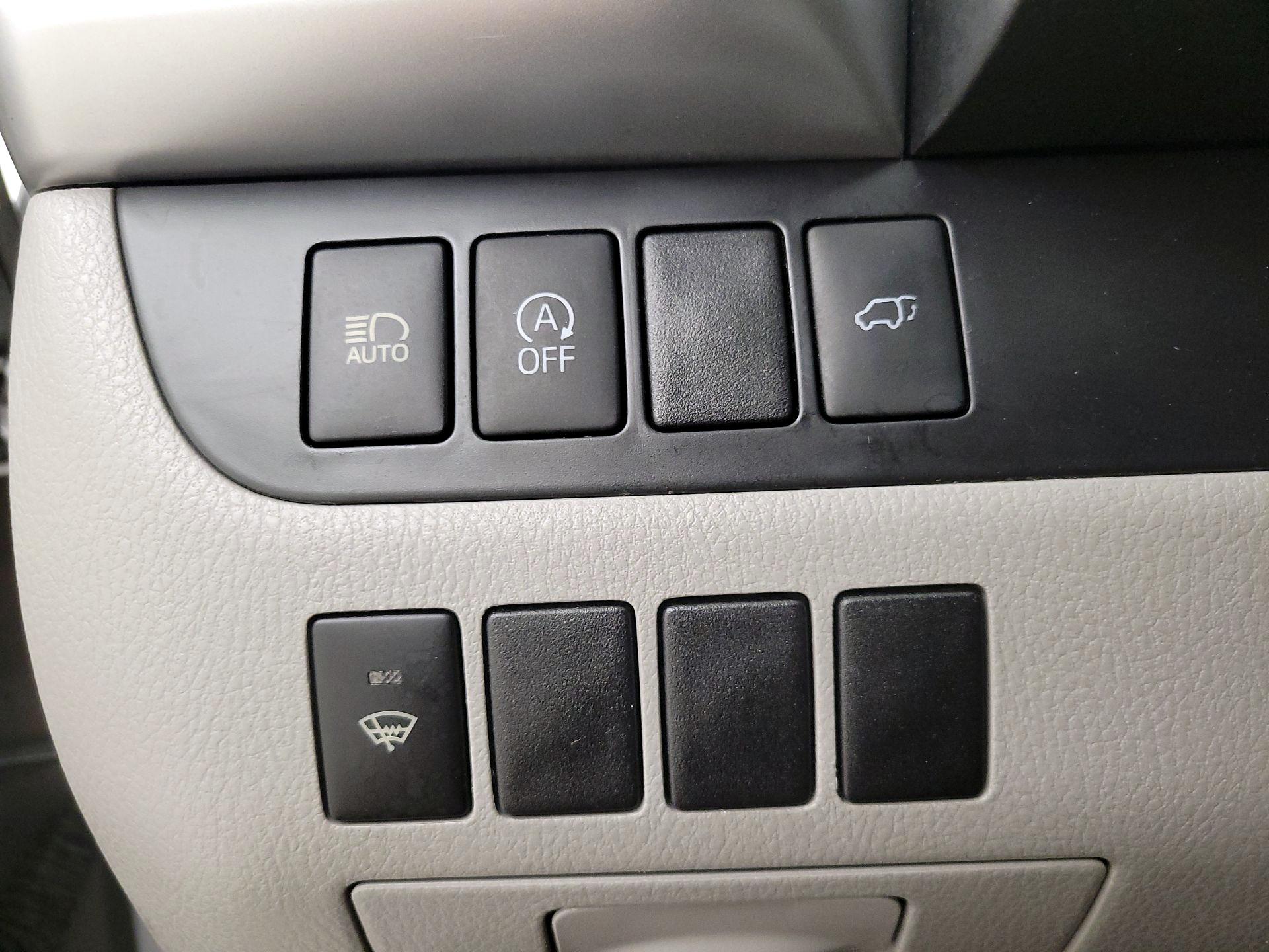 Thumbnail: 2018 Toyota Highlander - 13